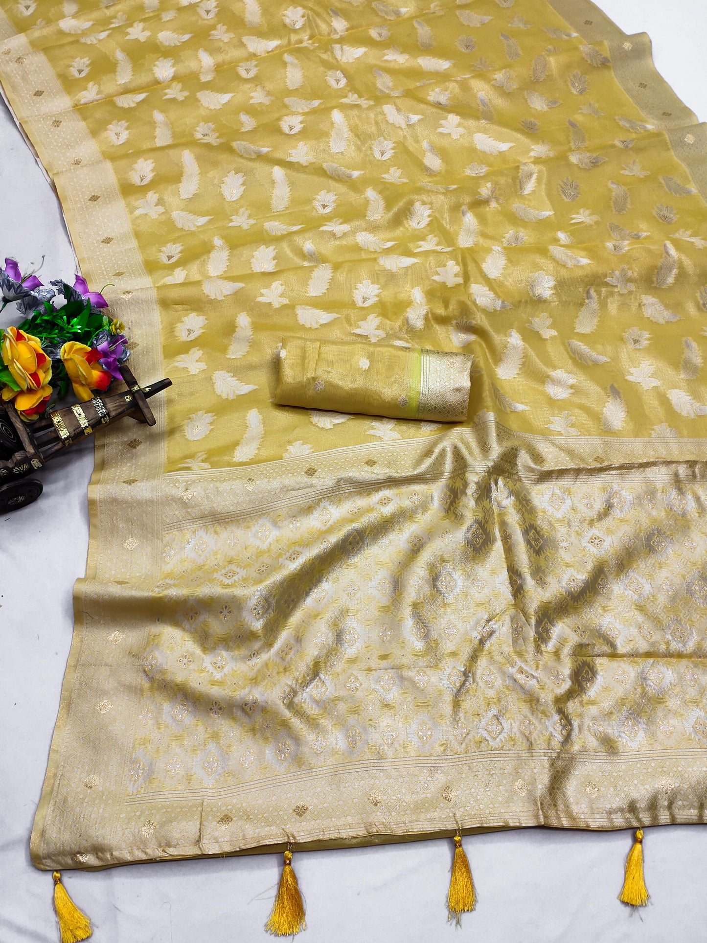 AJ-COTTON PREMIUM COTTON SILK SAREE WITH BEAUTIFUL FEATHER DESIGN AND LIGHT WEIGHT SAREE BEST FOR SUMMERS