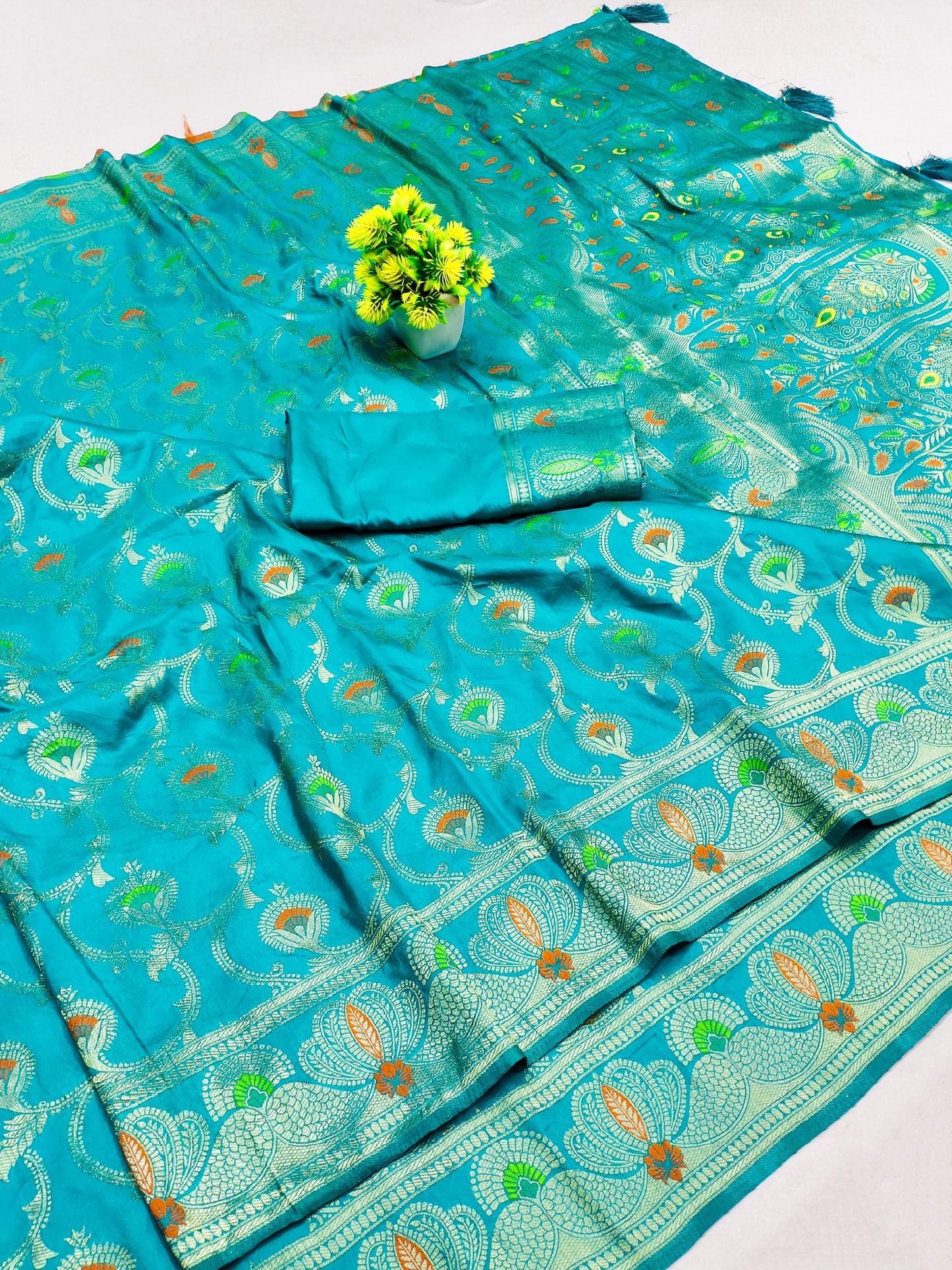DOLA-ANUSHKA PURE DOLA SILK SAREE WITH TRENDY JHAL DESIGN WITH HEAVY MEENAKARI WORK WITH RICH PALLU AND PREMIUM TASSELS ATTACHED ON IT