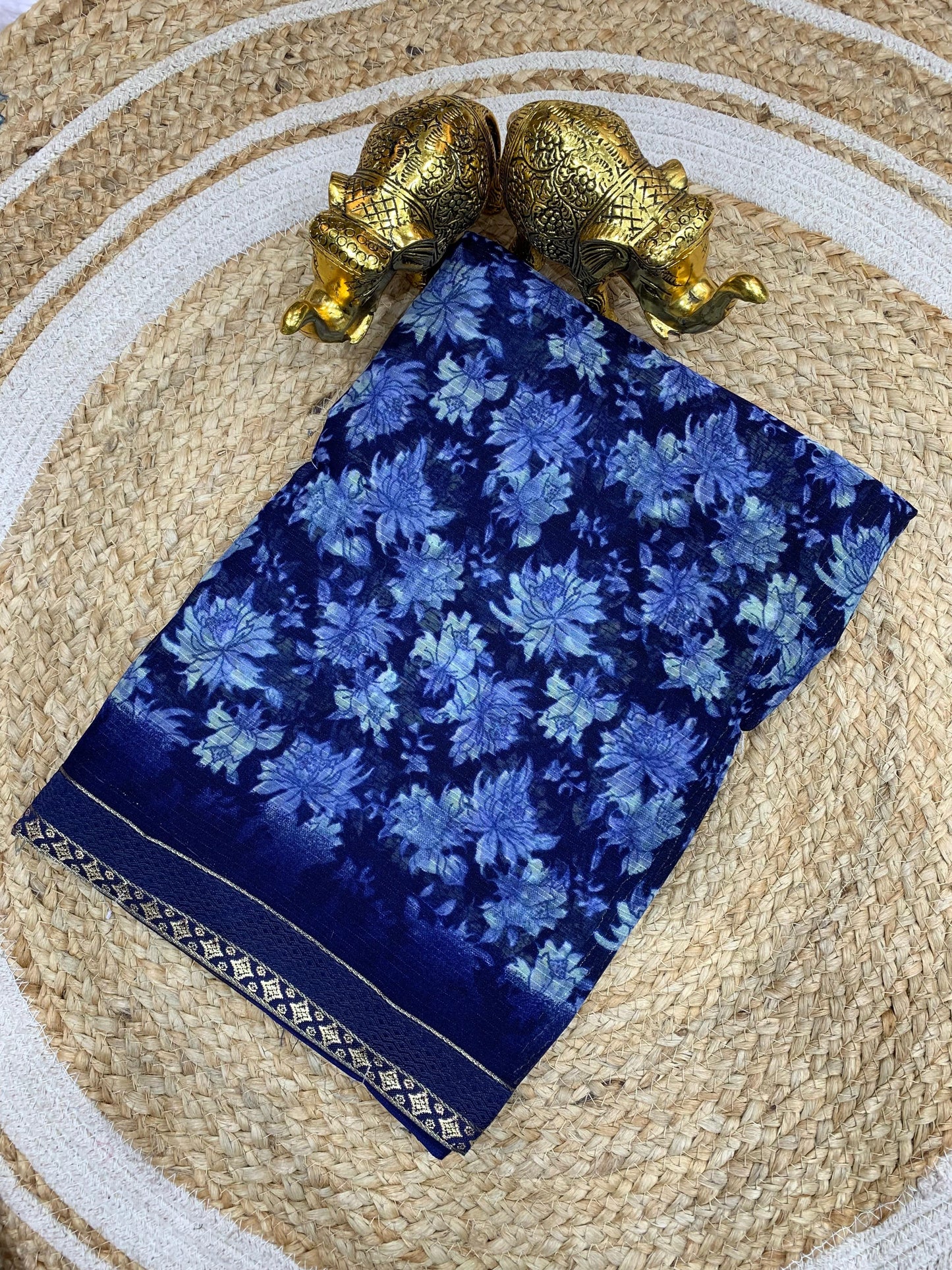SV-FLORA-CHINGARI Zomato Saree with floral pattern with border