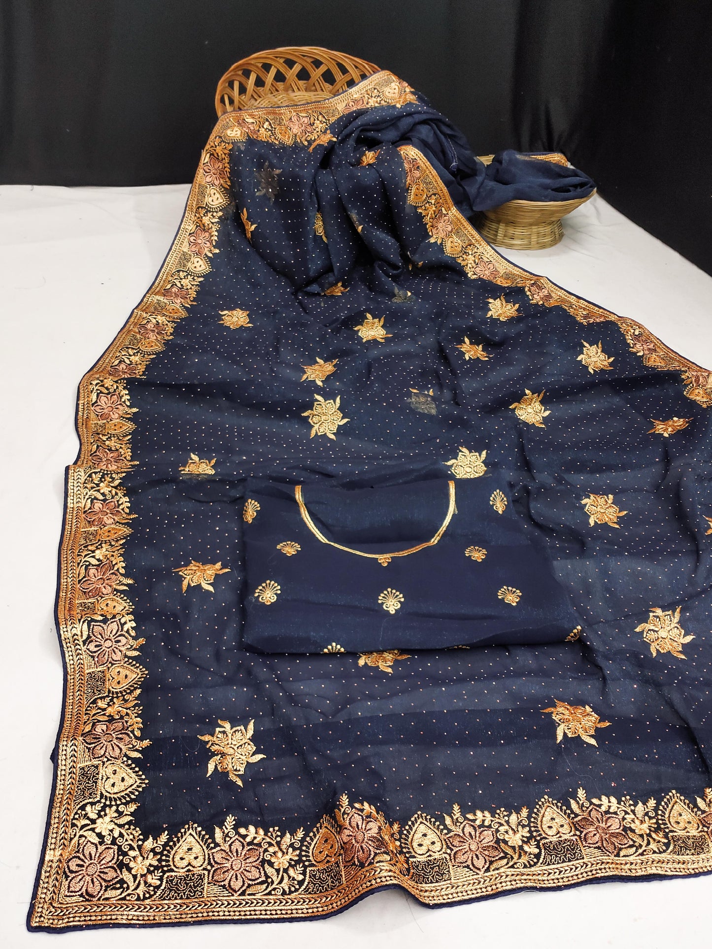 DF-BANARAS SIMMMER SAREE WITH PAN AND CHAKRA DESIGN WITH SIRSOKI WORK ALL OVER