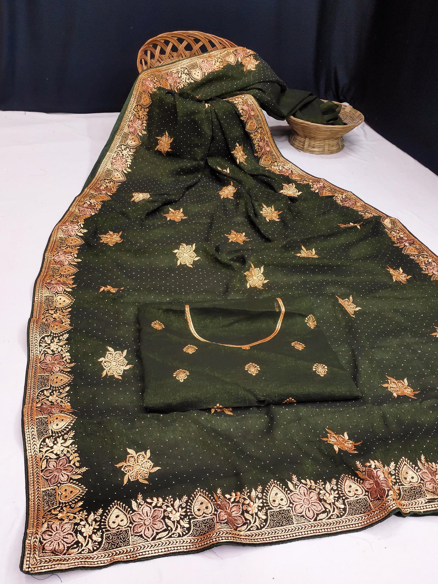 DF-BANARAS SIMMMER SAREE WITH PAN AND CHAKRA DESIGN WITH SIRSOKI WORK ALL OVER