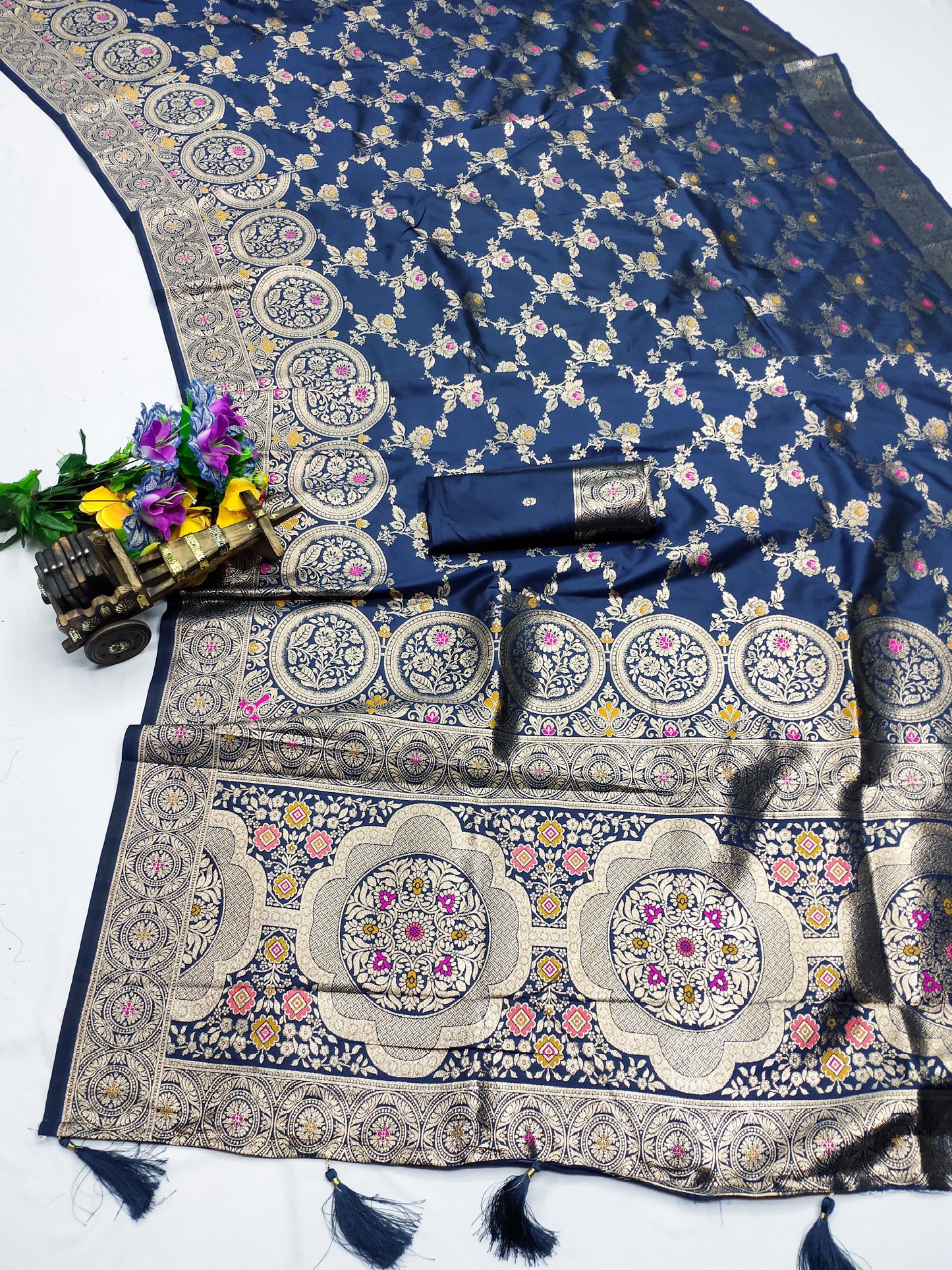 AJ-SARASWATI SOFT SILK SAREE WITH HEAVY PALLU WITH PATLI WORK AND MEENAKARI WORK WITH BANRASI DESIGN WEAVING WITH TASSELS ON PALLU