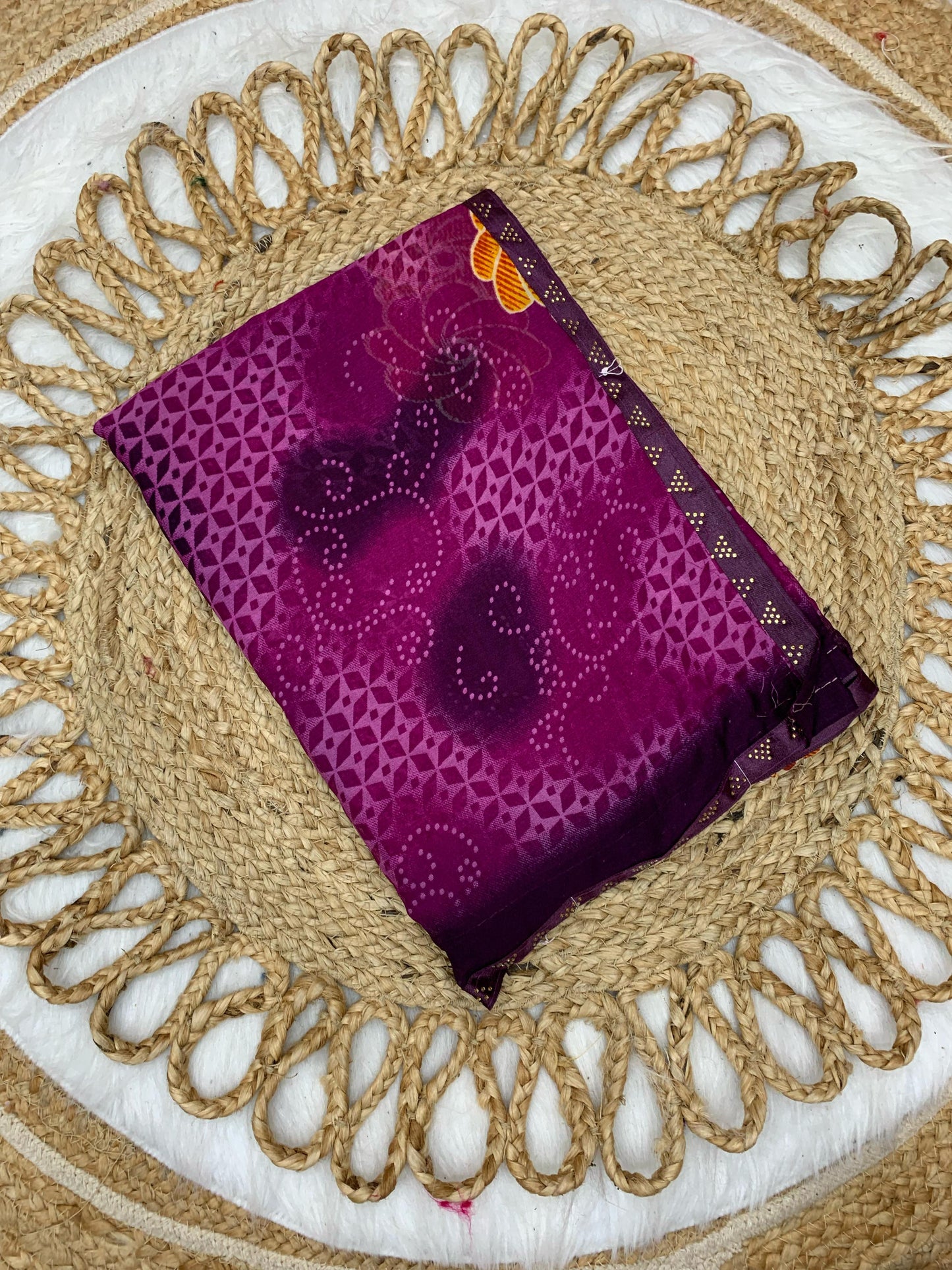 SV-7034 WEIGHTLESS RENIYAL SAREE WITH BEAITIFUL PRINT WITH CHAKRI ON PALLU WITH SIROSKI BORDER