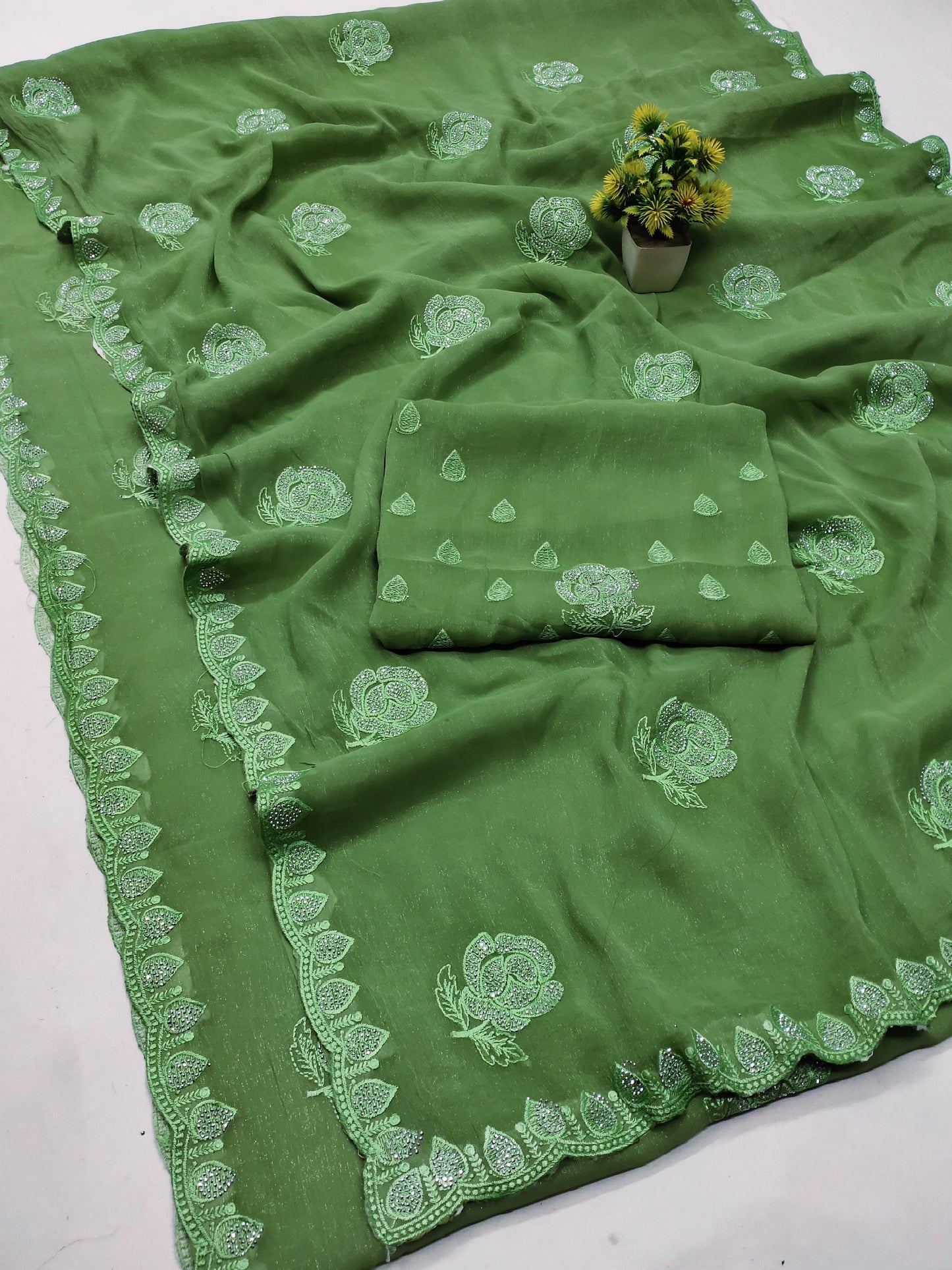 DF-RAFEL PREMIUM SIMMER SAREE WITH BEAITUFIL THREAD WORK WITH SIROSKI ON BORDER AND BUTHA WITH HEAVY BLOUSE