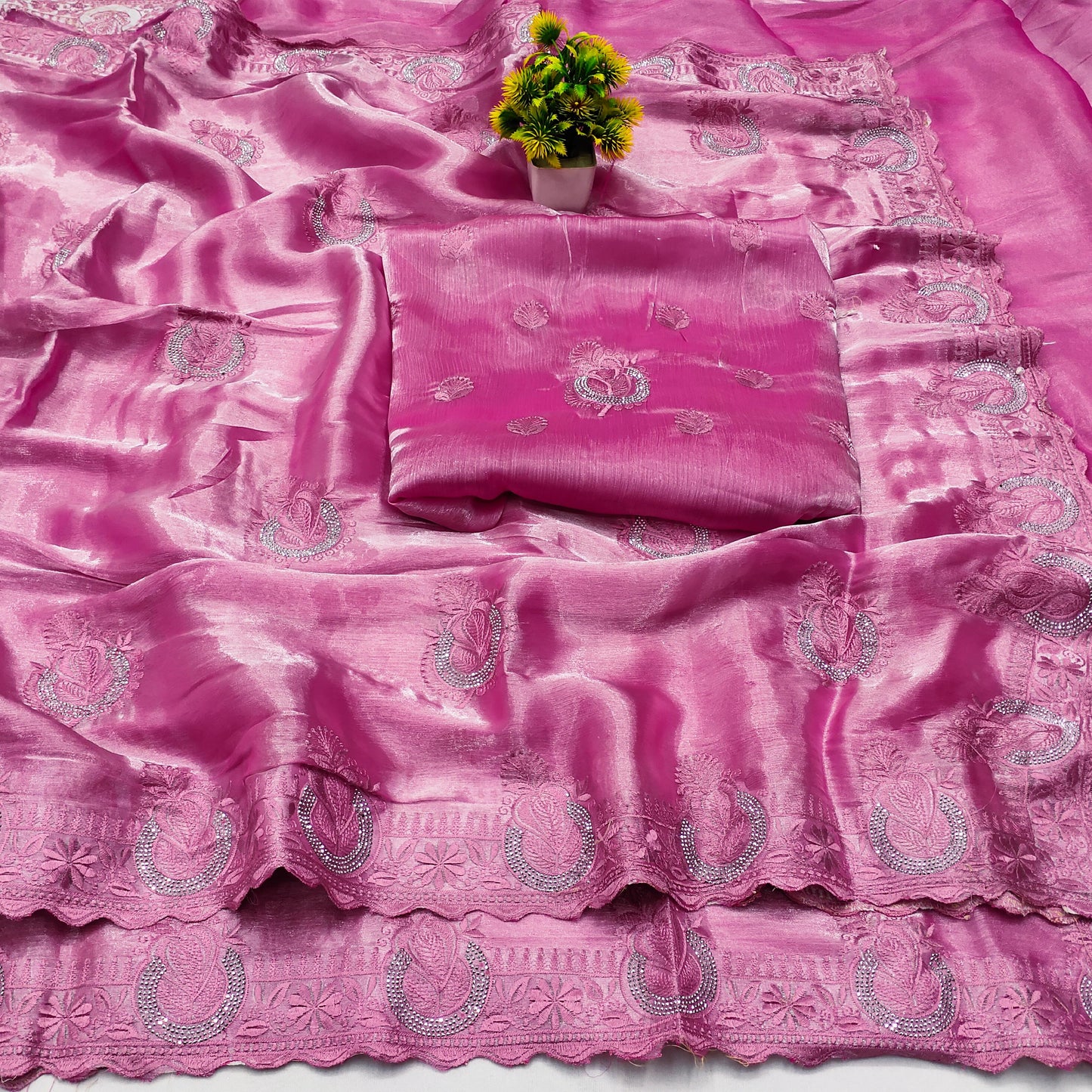 DF-MEXICO BARBARY JIMMY CHU SAREE WITH BEAUTIFUL THREAD WORK WITH SIROSKI WITH HEAVY BLOUSE