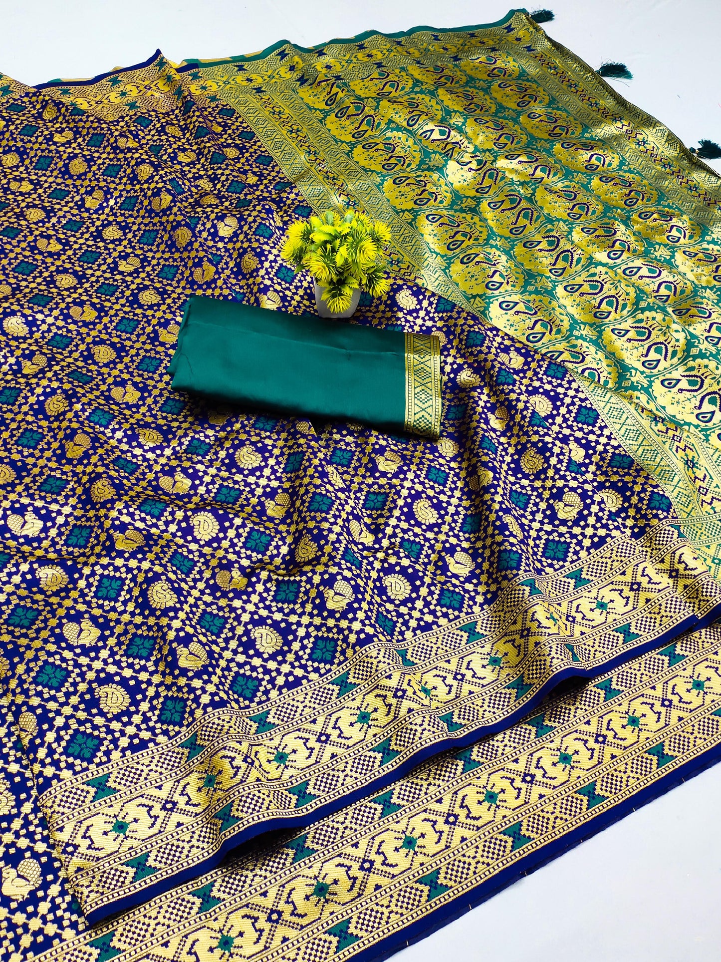 AJ-PATOLA-PAITHANI SOFT PAITHANI SILK SAREE WITH BEAUTIFUL PEACOCK WITH MENNAKARI WORK WITH HEAVY TUSSLES