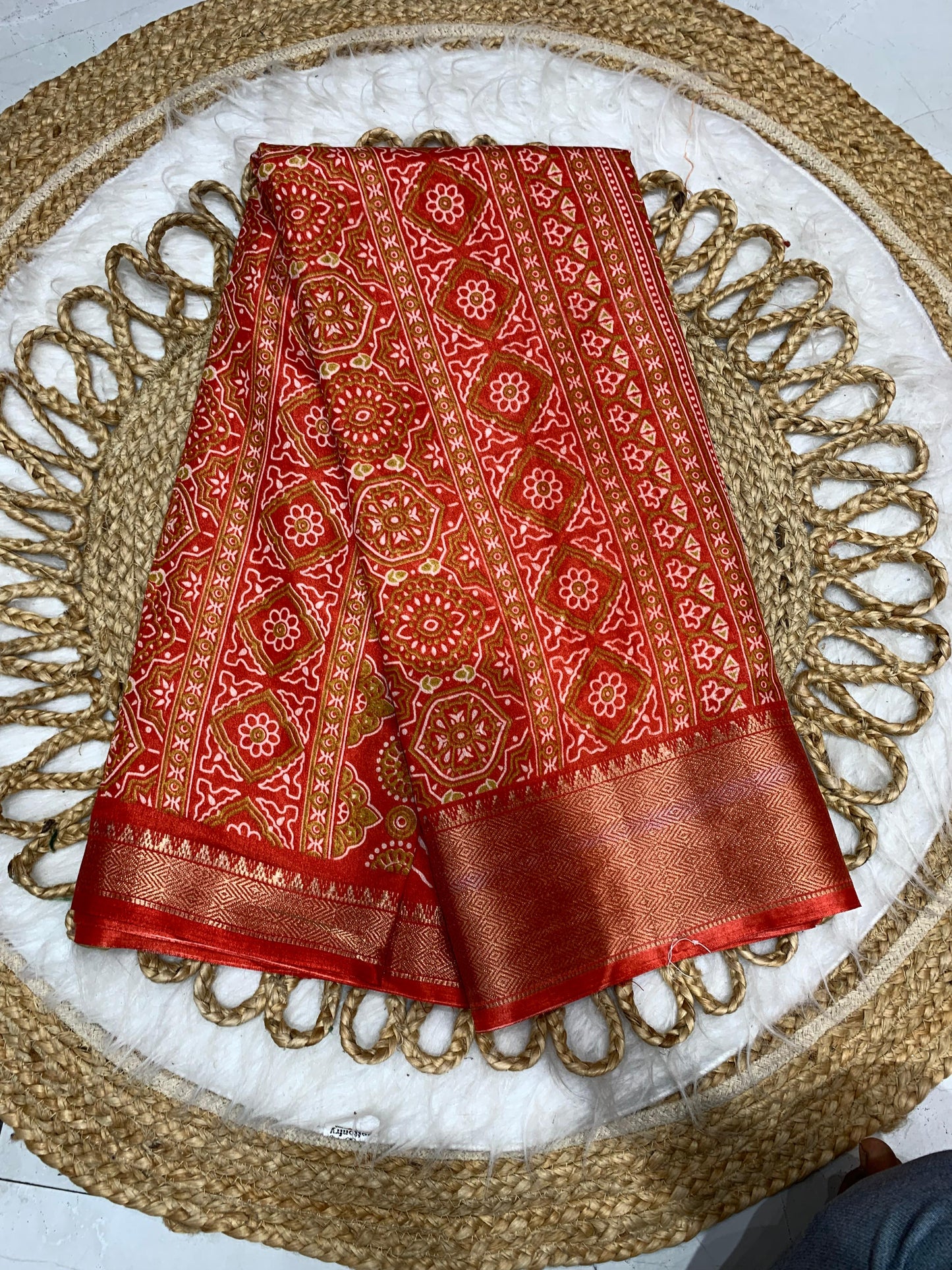 PRINT-3012 DOLA DOBBY SAREE WITH BEAUTIFUL LAHERIA PRINT WITH BUTTI BLOUSE
