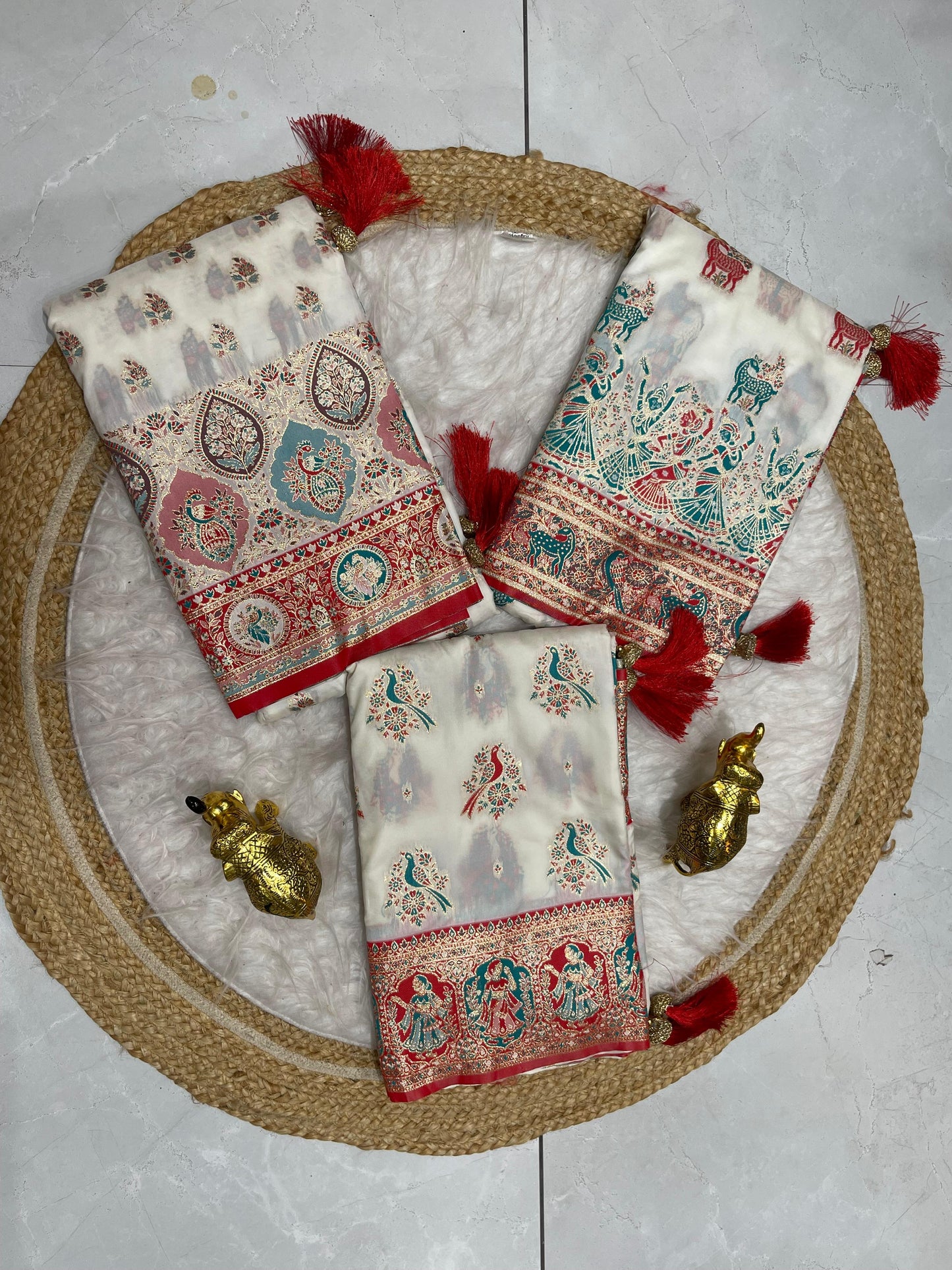 AJ-WHITE-BALCHURI SOFT SILK SAREE WITH WHITE RED SAREE WITH POSITION STYLE WEAVING WITH HEAVY LATKAN