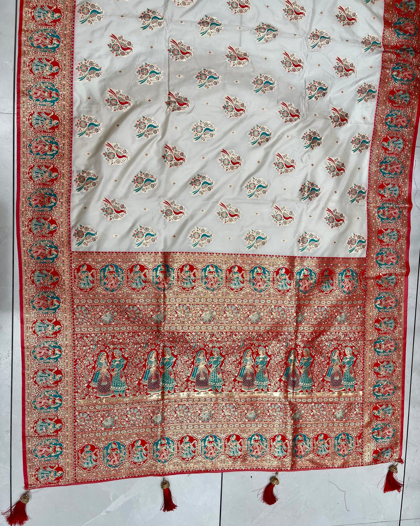 AJ-WHITE-BALCHURI SOFT SILK SAREE WITH WHITE RED SAREE WITH POSITION STYLE WEAVING WITH HEAVY LATKAN