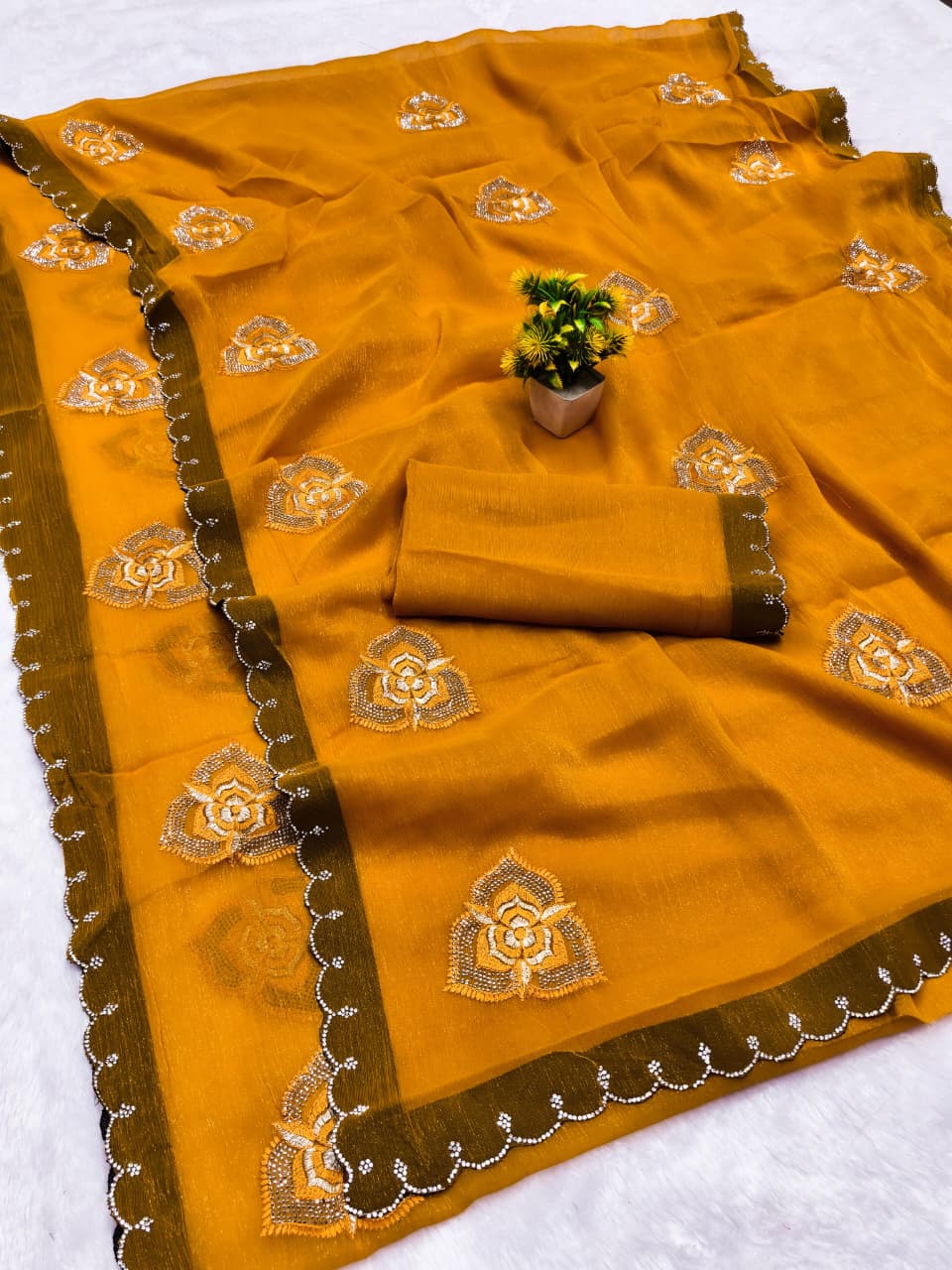 DF-PRINSHI SIMMER SAREE WITH EMBORIDERY WORK WITH THREAD AND DIAMOND WORK