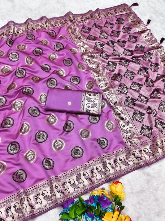AJ-JAGMAG LITCHI SILK WITH CHAMPION JAREE WITH BEAUTIFUL BOX BODY DESIGN WITH RICH PALLU AND TASSELS ATTACHED