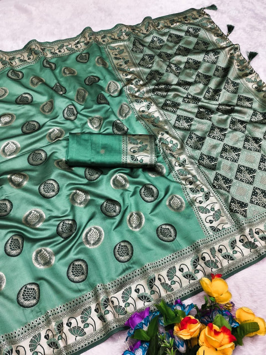 AJ-JAGMAG LITCHI SILK WITH CHAMPION JAREE WITH BEAUTIFUL BOX BODY DESIGN WITH RICH PALLU AND TASSELS ATTACHED