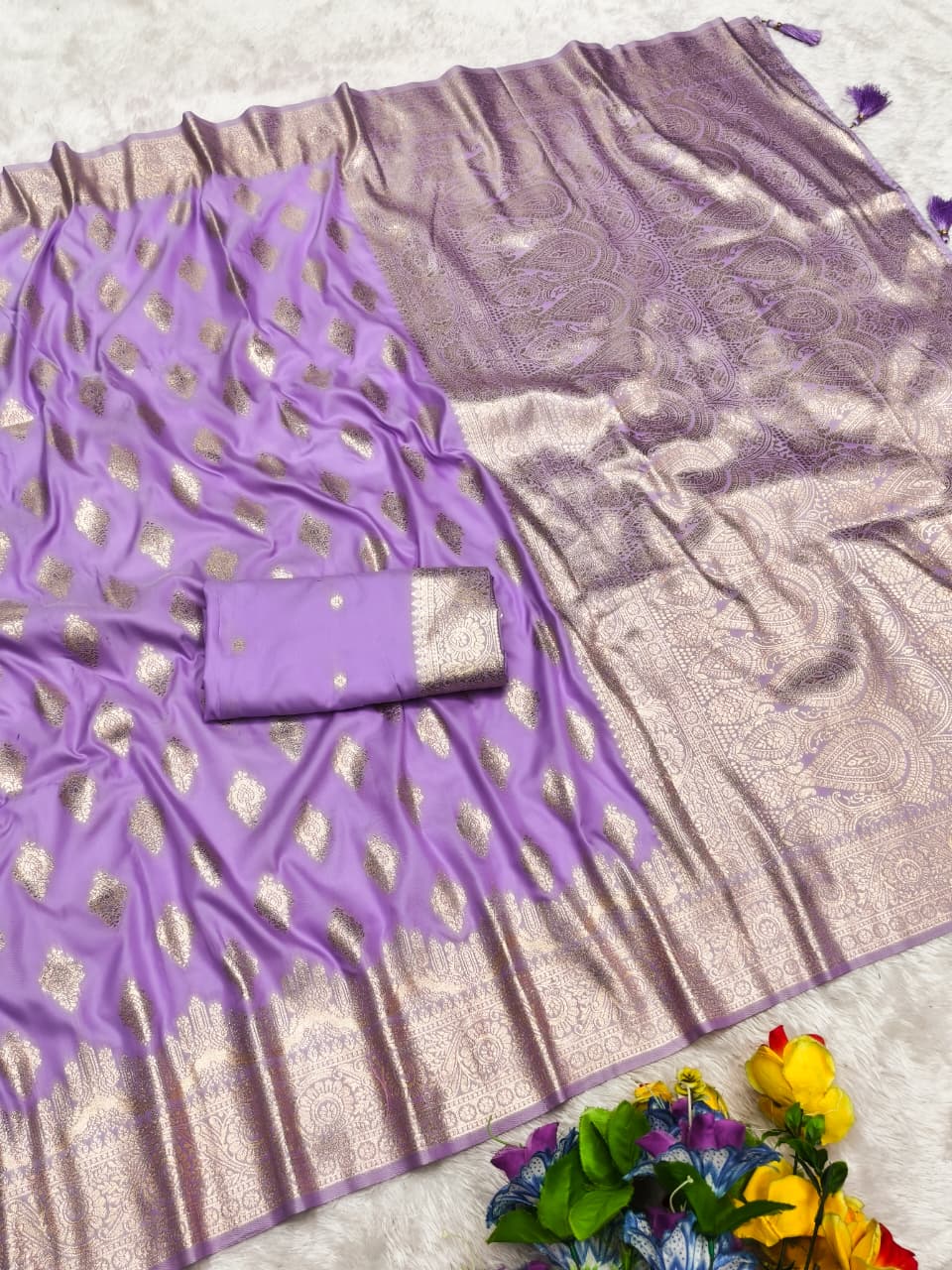 AJ-KATHAK-KALI SOFT 50/600 SILK WITH BANARASI JAREE WITH BEAUTIFUL LIGHT MATCHING ELEGANT DESIGN WITH TASSELS ATTACHED