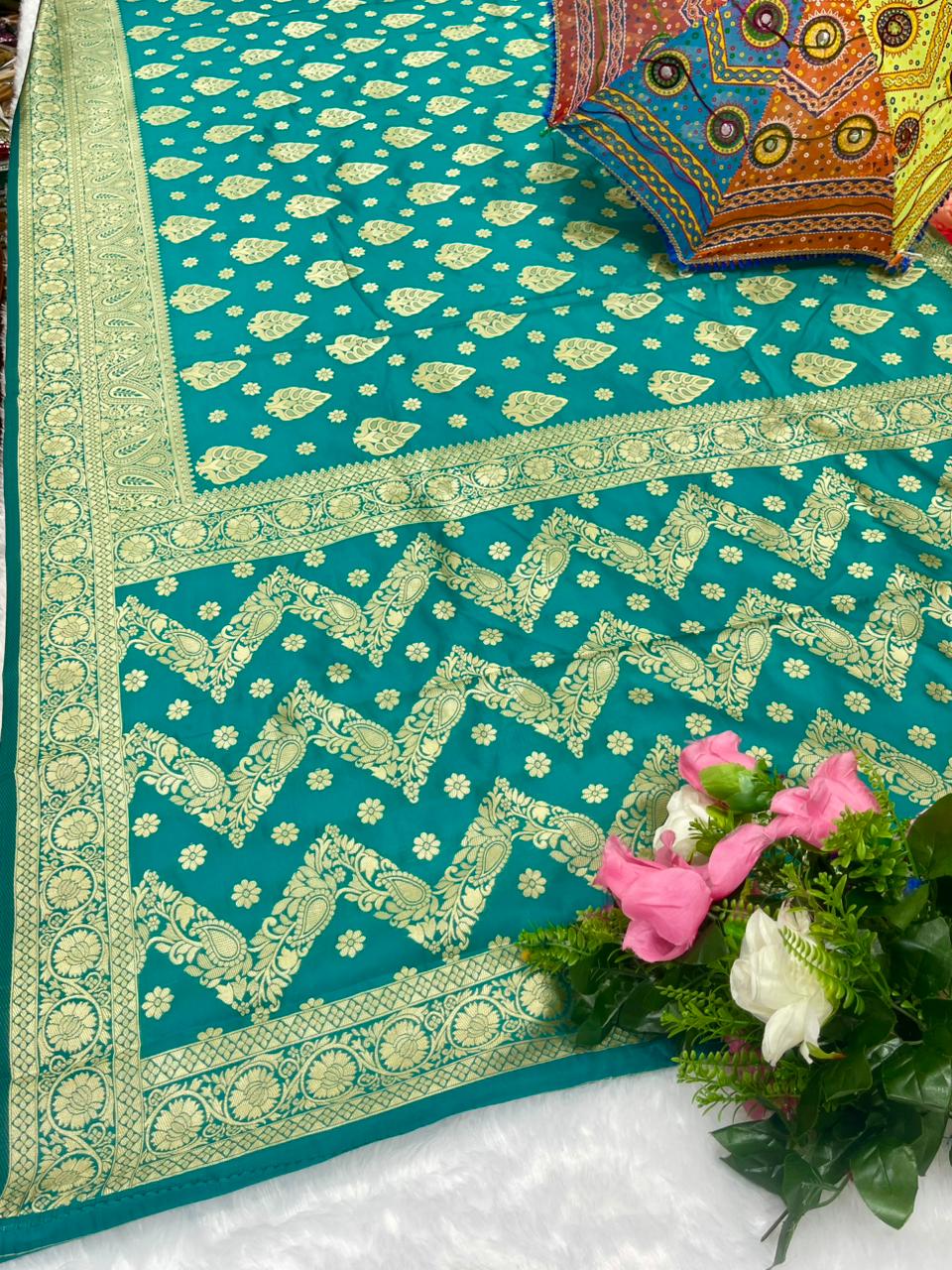 AJ-NIKITA CHAMPION SILK SAREE WITH BEAUTIFUL LAHERIA DESIGN WITH RICH PALLU AND BUTTA DESIGN