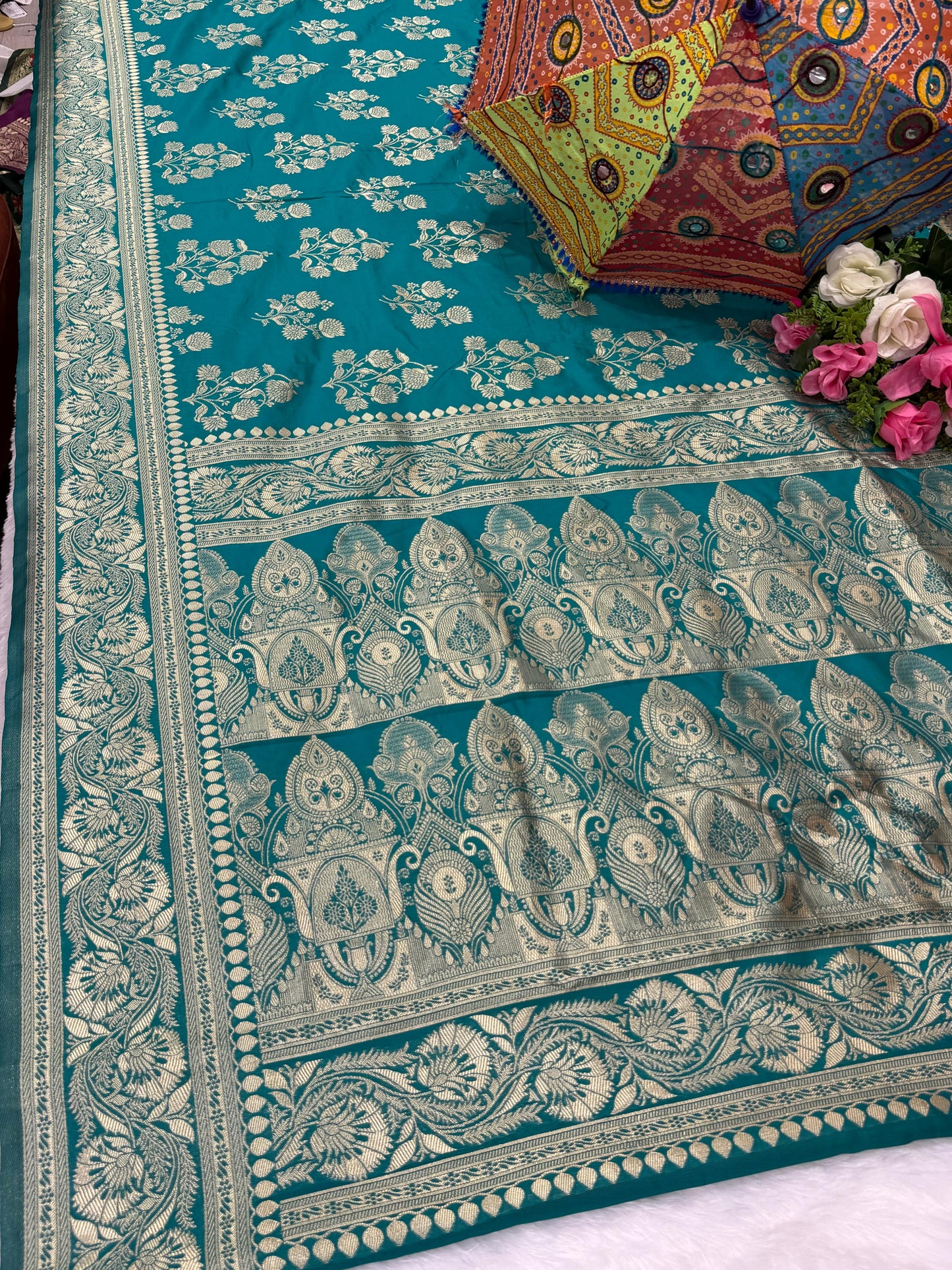 AJ-GAURAV CHAMPION SILK SAREE WITH BEAUTIFUL DESIGN WITH RICH PALLU AND BUTTA DESIGN