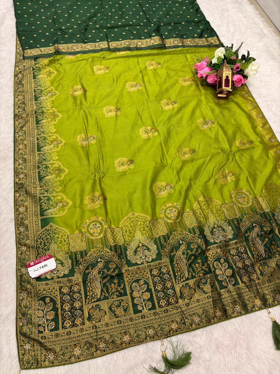 AJ-YARI EUROPIAN DOLA SILK SAREE SAREE WITH BEAUTIFUL DESIGN WITH DIAMOND WORK AND PEACOCK DEISGN WITH LUXURIOUS TASSELS AND BUTTI BLOUSE