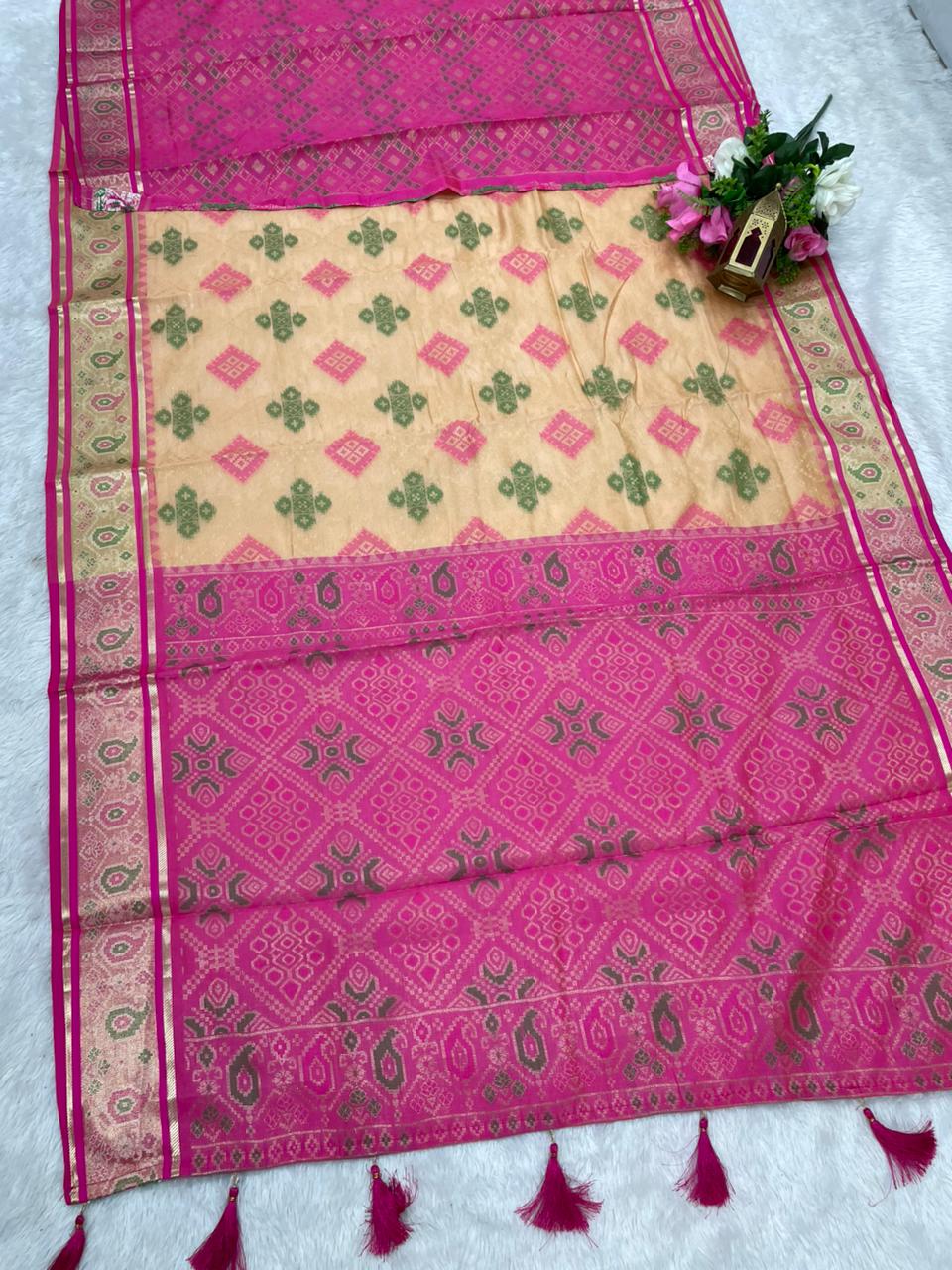 AJ-PATAN PATOLA COTTON SILK SAREE WITH PATOLA WEAVING DESIGN WITH CONTRAST PALLU AND BLOUSE WITH MEENAKARI WORK AND LUXURY TASSELS