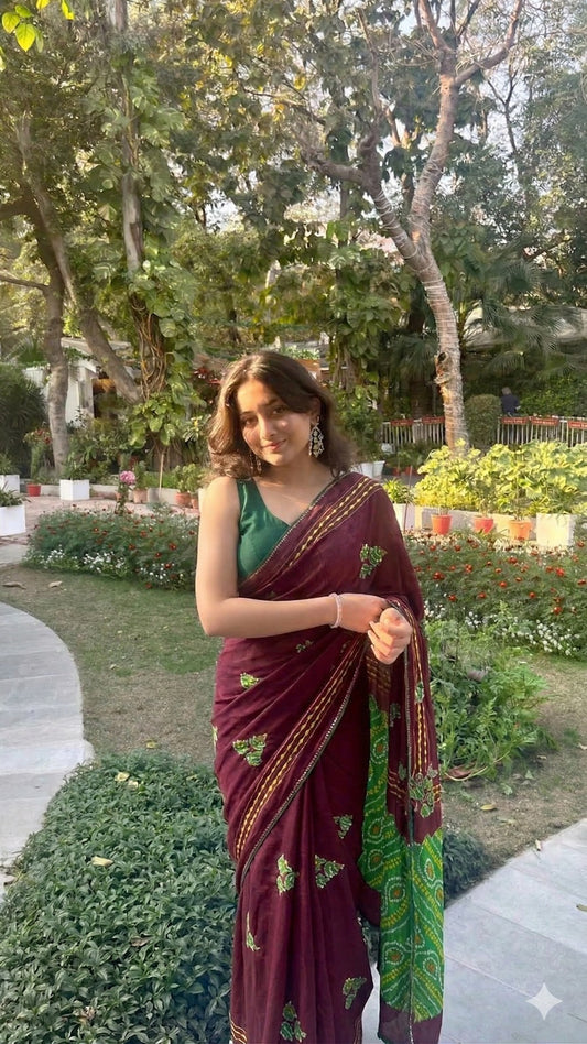 PRINT-3223 CHINON PRINTED FABRIC SAREE WITH BANDANI PRINT WITH SIROSKI BORDER WITH BLOUSE AND CONTRAST PIPING WITH LATKAN
