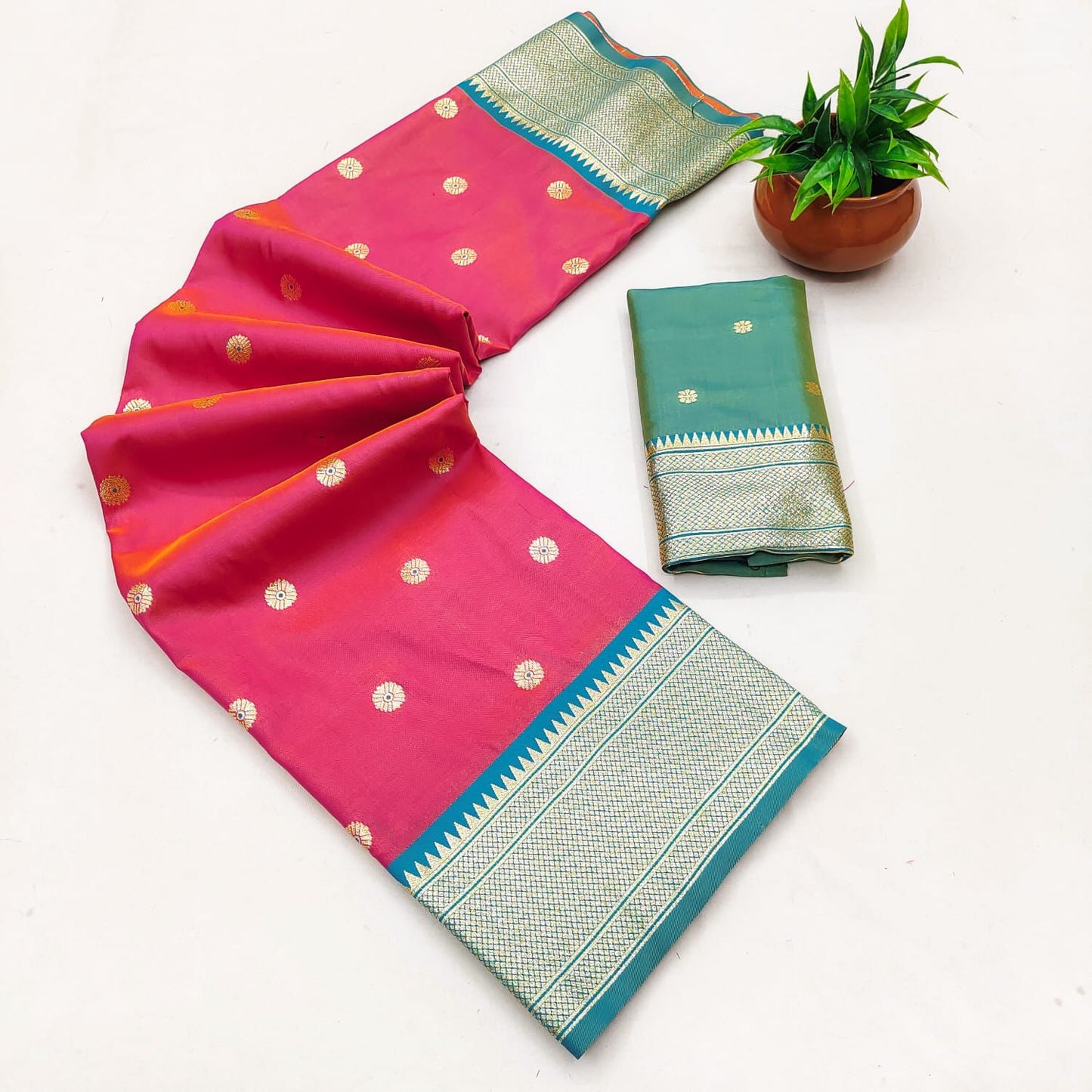 SA-7076 SOFT SILK SAREE WITH RICH PALLU DESIGN WITH BEAUTIFUL BANARASI JAREE AND CONTRAST BORDER AND PALLU WITH BUTTIDESIGN AND BUTTI BLOUSE