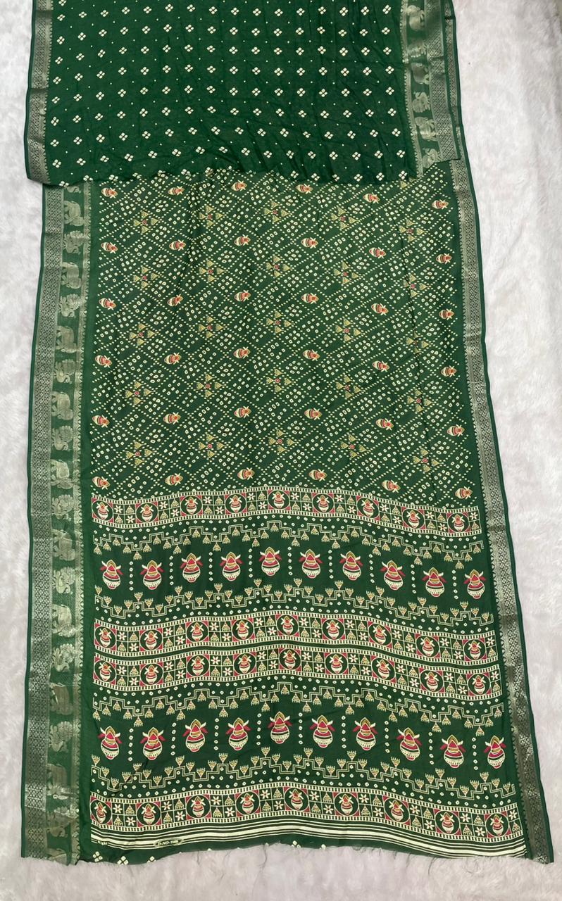 CP-7153 MARSHMALLOW FABRIC SAREE WITH BEAUTIFUL GHATCHOLA DESIGN WITH BANDHANI STYLE WITH KALASH DESIGN WITH BEAUTIFUL SILVER ZARI BORDER WITH GAJRAJ DESIGN AND BLOUSE