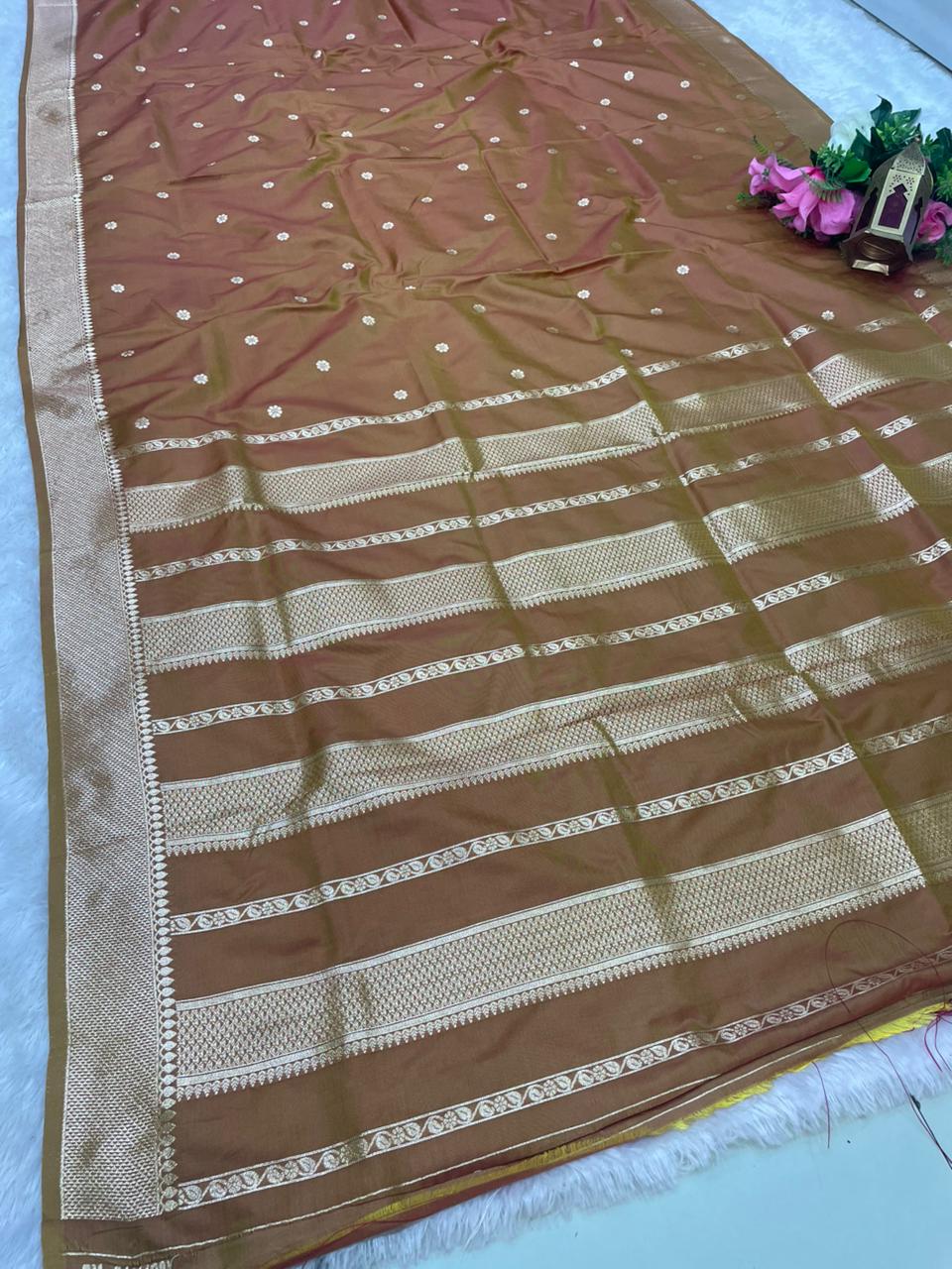 AJ-GREEN PARK PREMIUM SOFT SILK SAREE WITH RICH SILVER ZARI WEAVING WITH BUTTI ESIGN AND BEAUTIFUL PALLU DESIGN WITH BEAUTIFUL BLOUSE