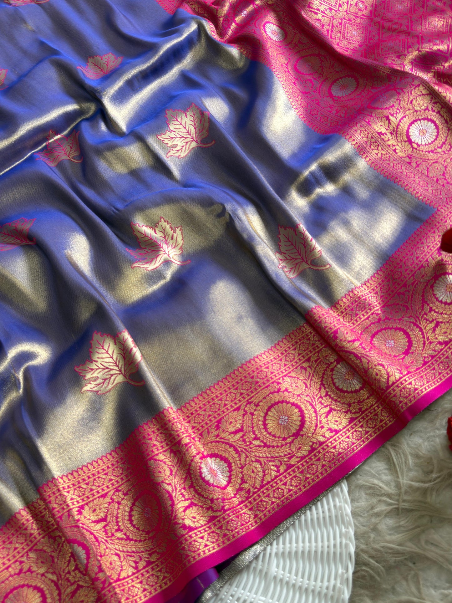 SA-5111 TISSUE SILK FABRIC SAREE WITH RICH JACQUARD ZARI WEAVING PALLU WITH HEAVY CONTRAST ZARI WOVEN BORDER WITH LEGANT GOLD ZARI LEAF BUTTI WEAVING