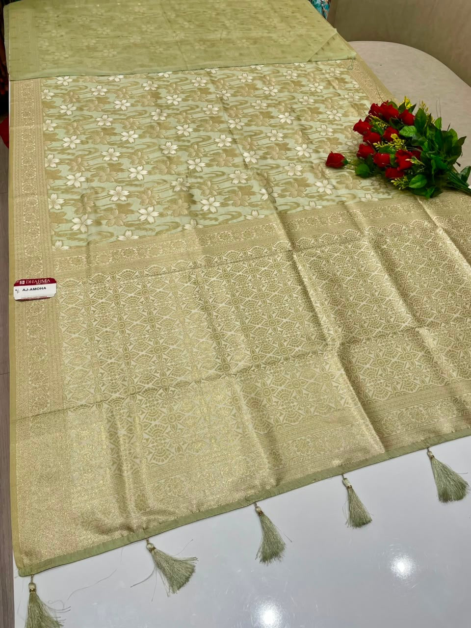 AJ-AMOHA INDIANA SILK FABRIC SAREE WITH RICH PALLU DESIGN WITH BEAUTIFUL FLORAL PRINT DESIGN ALL OVER ON SAREE WITH PIPING AND LATKAN WITH BLOUSE