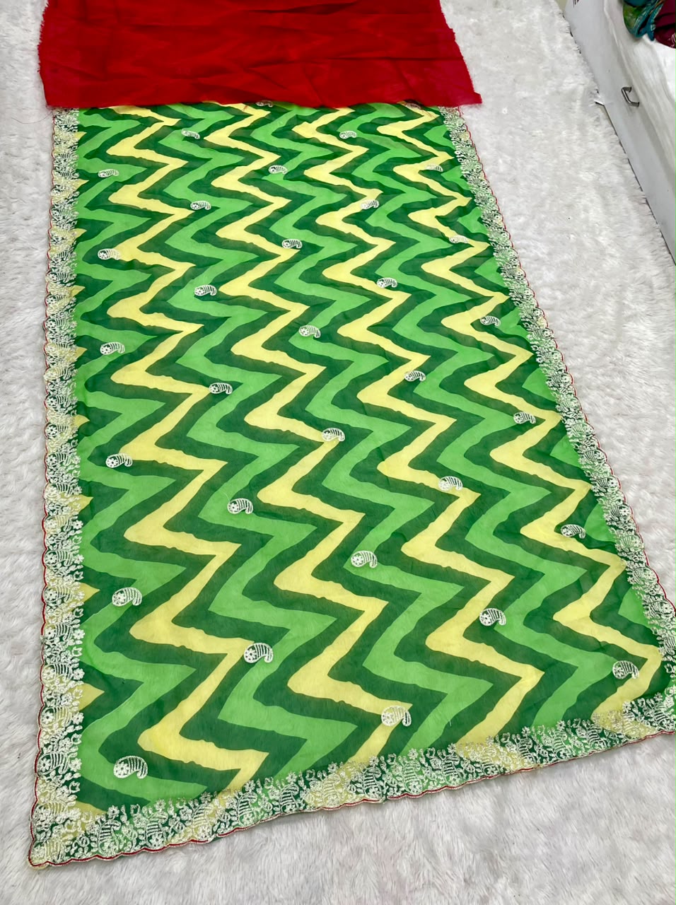 KAS-BANDHAN-11 WEIGHTLESS FABRIC SAREE WITH BEAUTIFUL LEHARIYA PRINT DESIGN WITH CUTWORK WITH BLOUSE