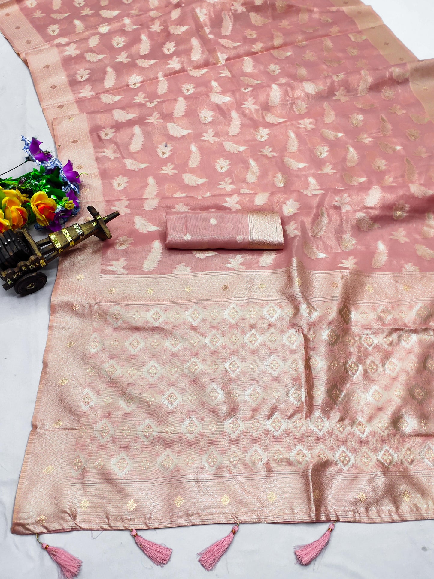 AJ-COTTON PREMIUM COTTON SILK SAREE WITH BEAUTIFUL FEATHER DESIGN AND LIGHT WEIGHT SAREE BEST FOR SUMMERS