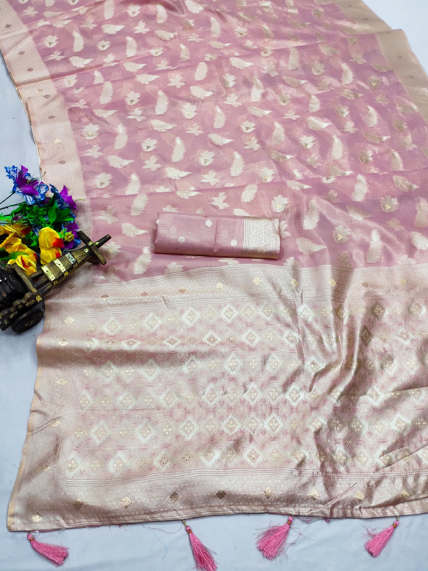 AJ-COTTON PREMIUM COTTON SILK SAREE WITH BEAUTIFUL FEATHER DESIGN AND LIGHT WEIGHT SAREE BEST FOR SUMMERS
