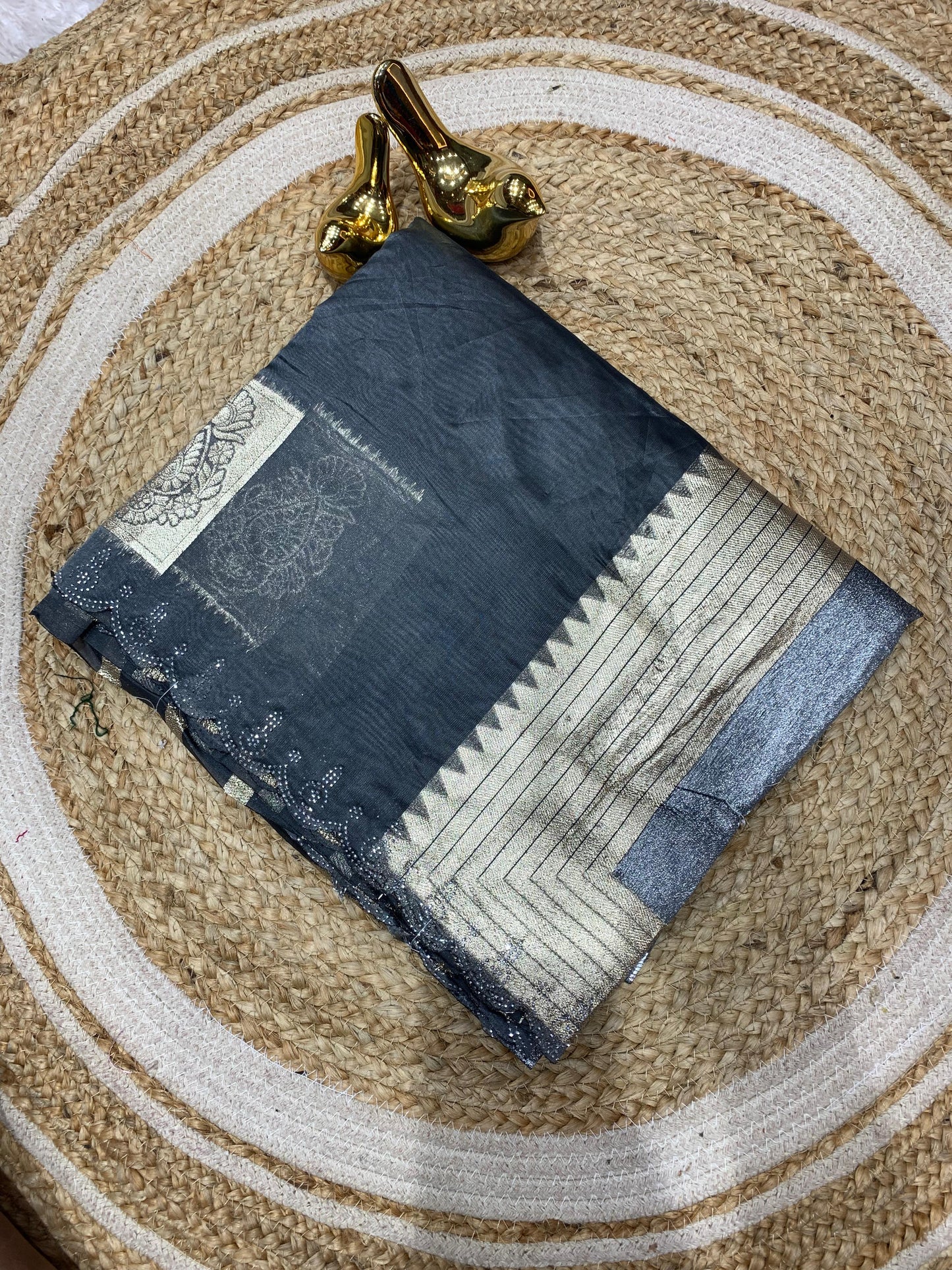 KAS-KANUPRIYA SILK ORGANZA SAREE WITH SIROSKI BORDER WITH BEAUTIFUL BHUTA DESIGN