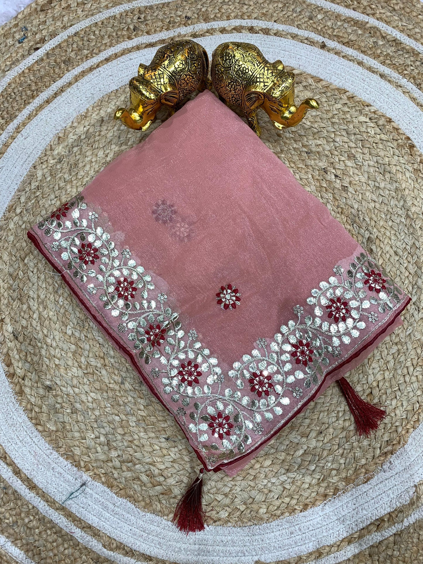 KAS-RIVANTA CRUNCHY SAREEE WITH BEAUTIFUL PETHA WORK C-PALLU DESIGN WITH TASSELS ATTACHED