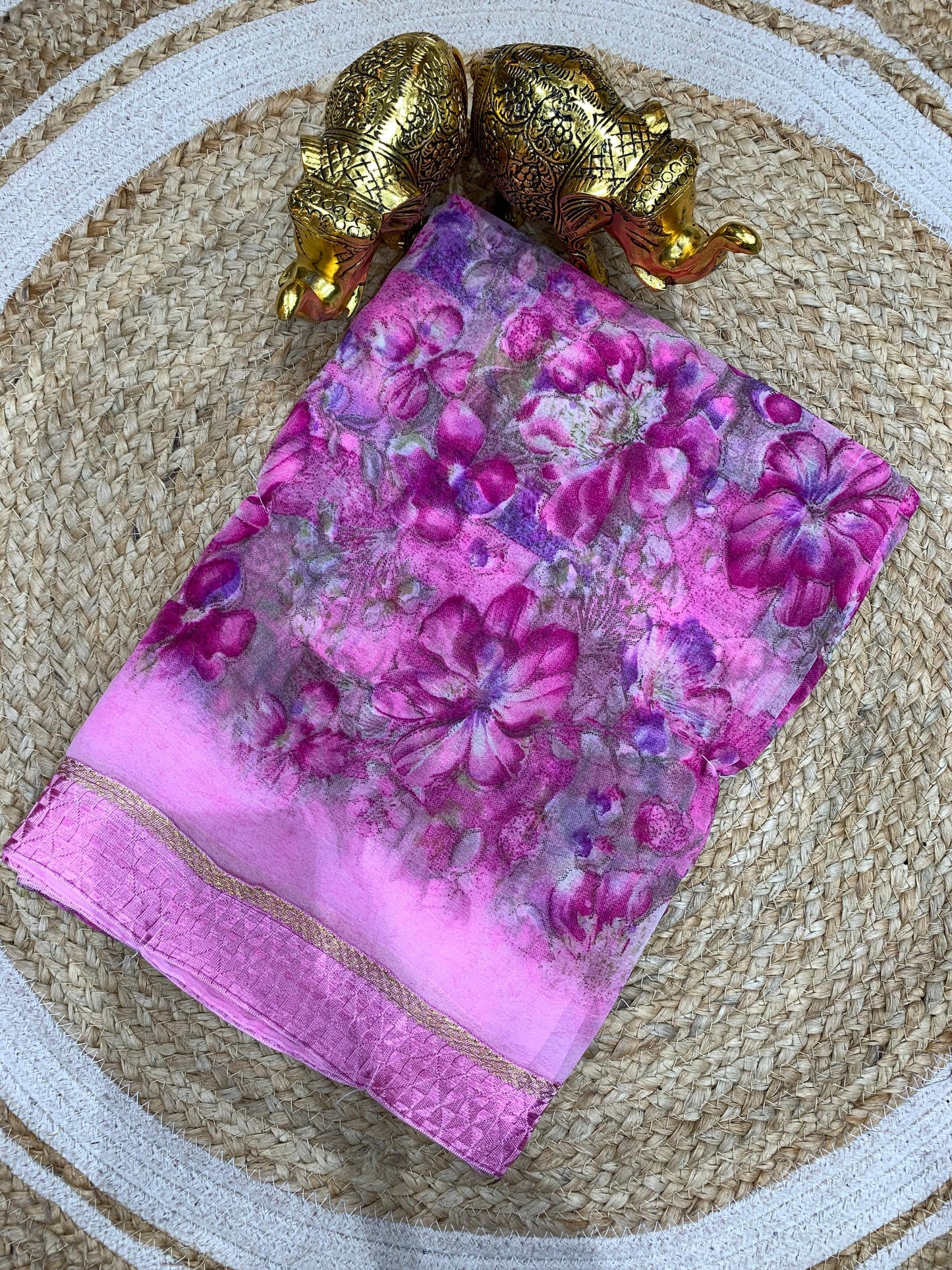 SV-PRIYA Georgette Saree with 2 inch diable lace with beautiful print