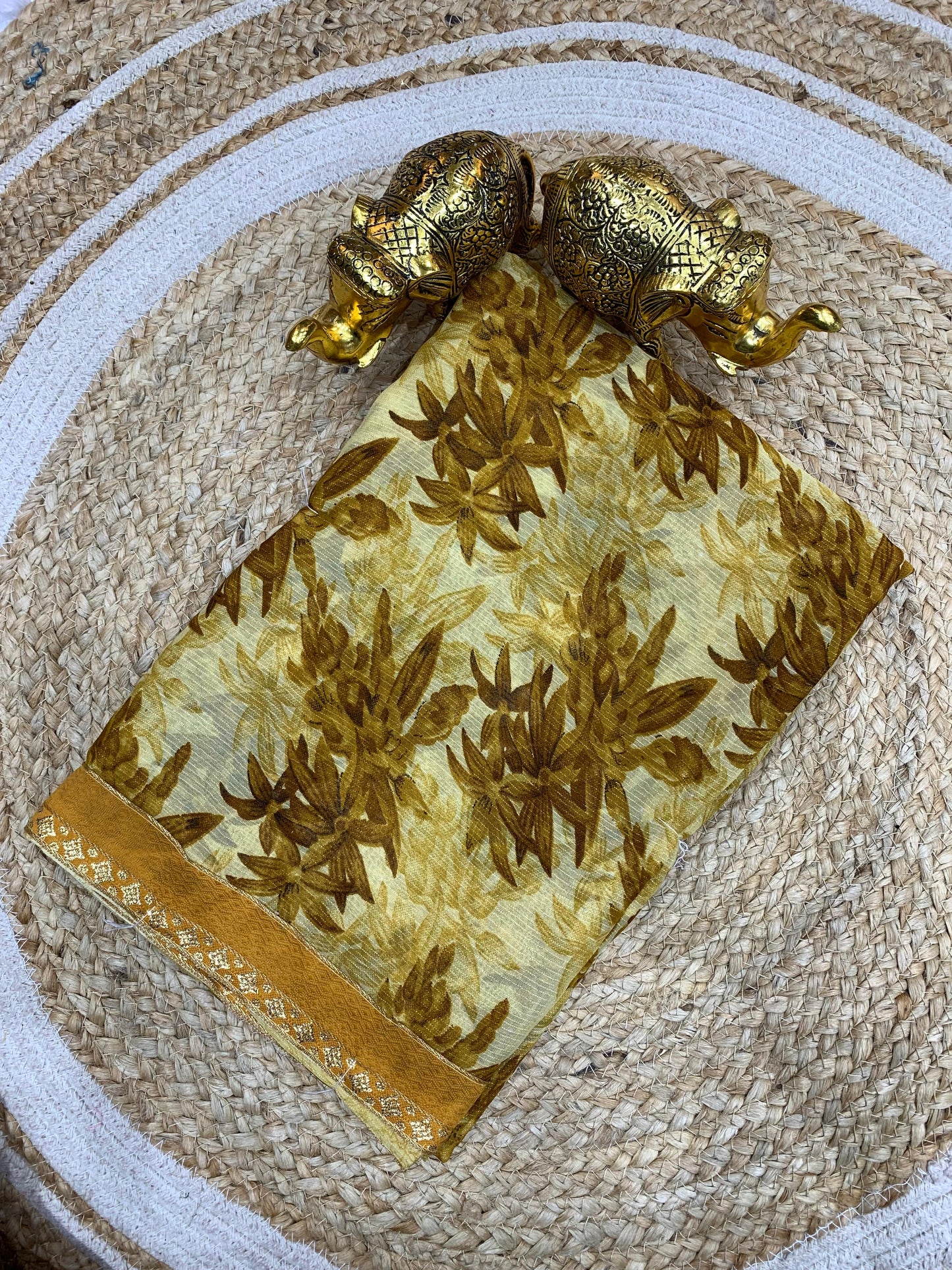 SV-CASIO Zomato Saree with Border with Flower Print