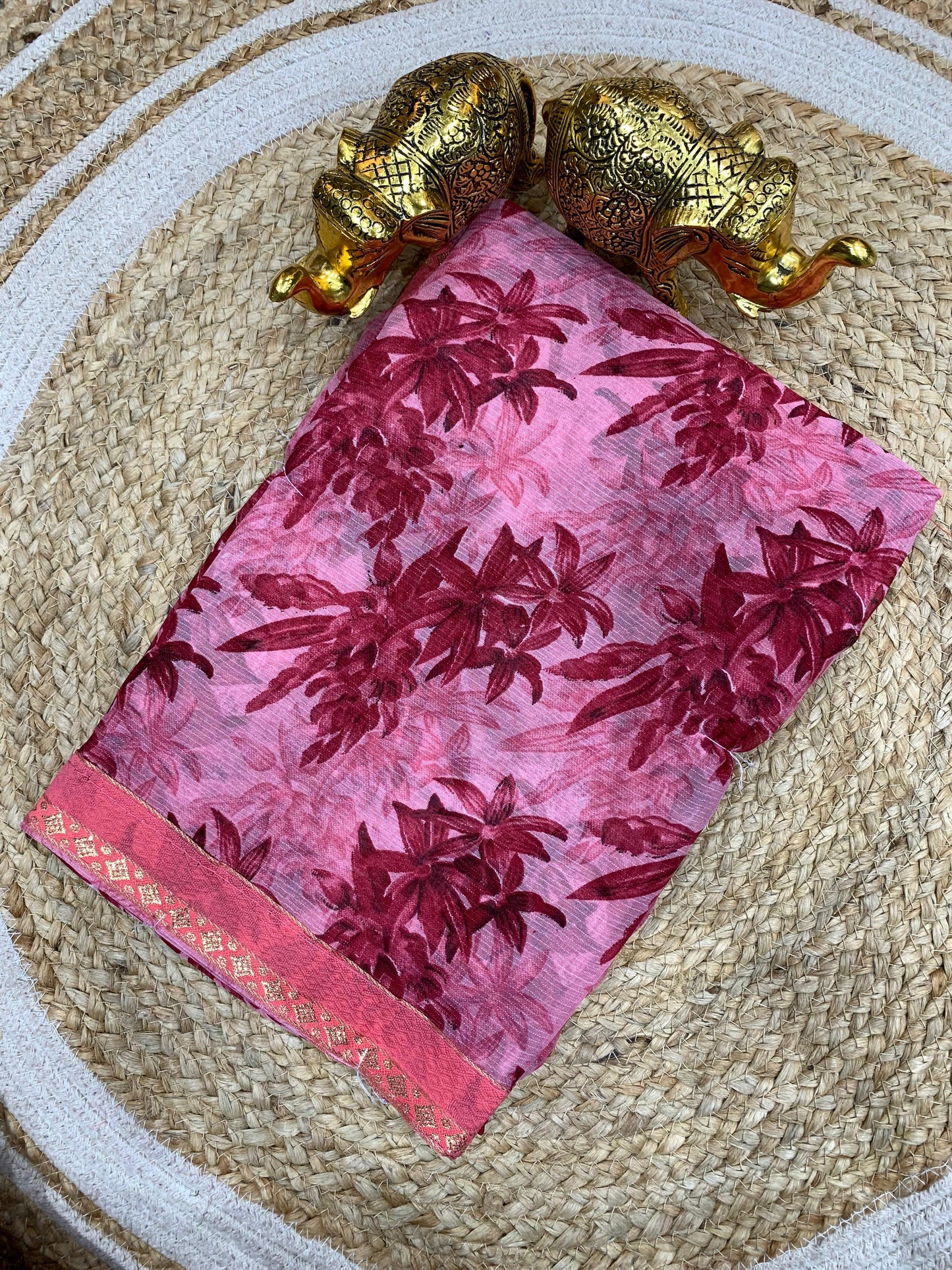 SV-CASIO Zomato Saree with Border with Flower Print