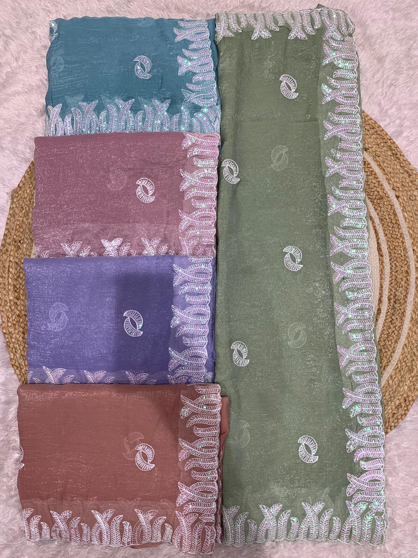 HT-Saloni-3  PREMIUM SIMMER SAREE WITH BEAUTIFUL FLOWER DESIGN ON CODING AND THREAD WORK