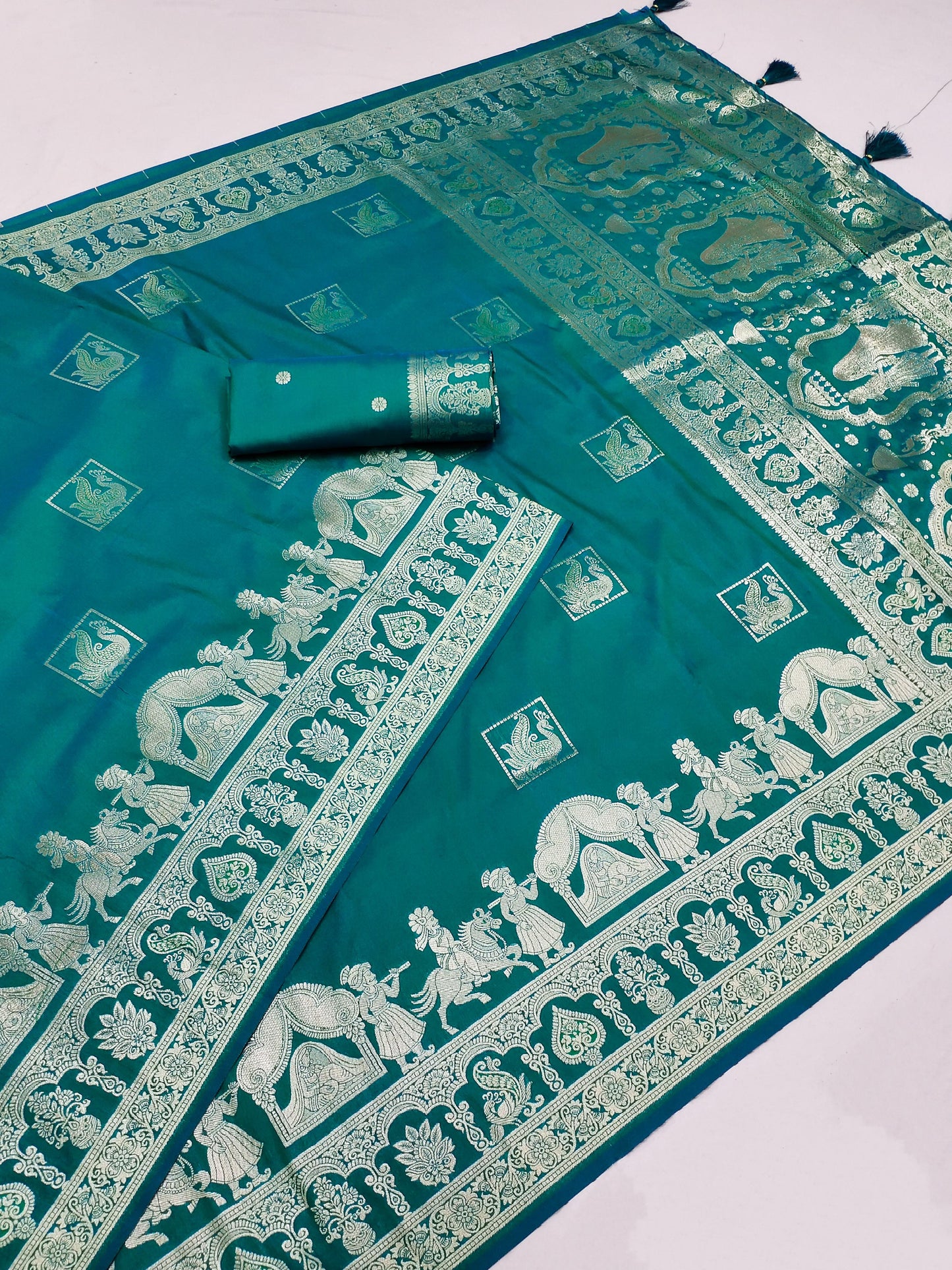 AJ-ROYAL PREMIUM SOFT SILK SAREE WITH BEAUTIFUL PATLI WORK WITH BAHARAT PRINT ON PALLU WITH PEACOCK ALL OVER