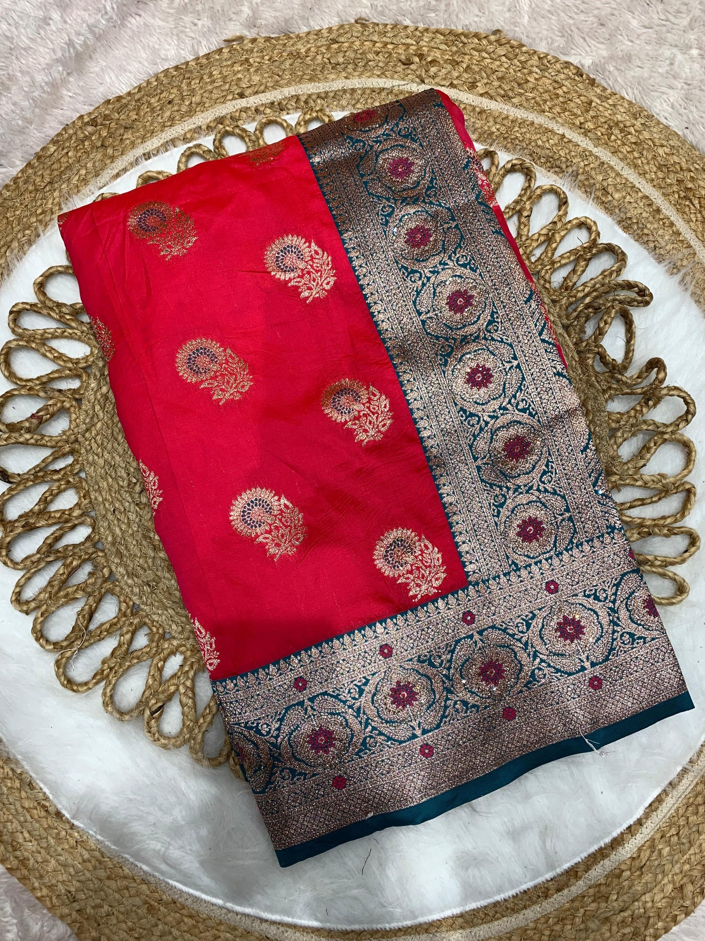 BS-DEHRADHUN PREMIUM SOFT SILK SAREE WITH RICH PALLU DESIGN WITH STONE WORK ALL OVER WITH TASSELS ATTACHED ON PALLU