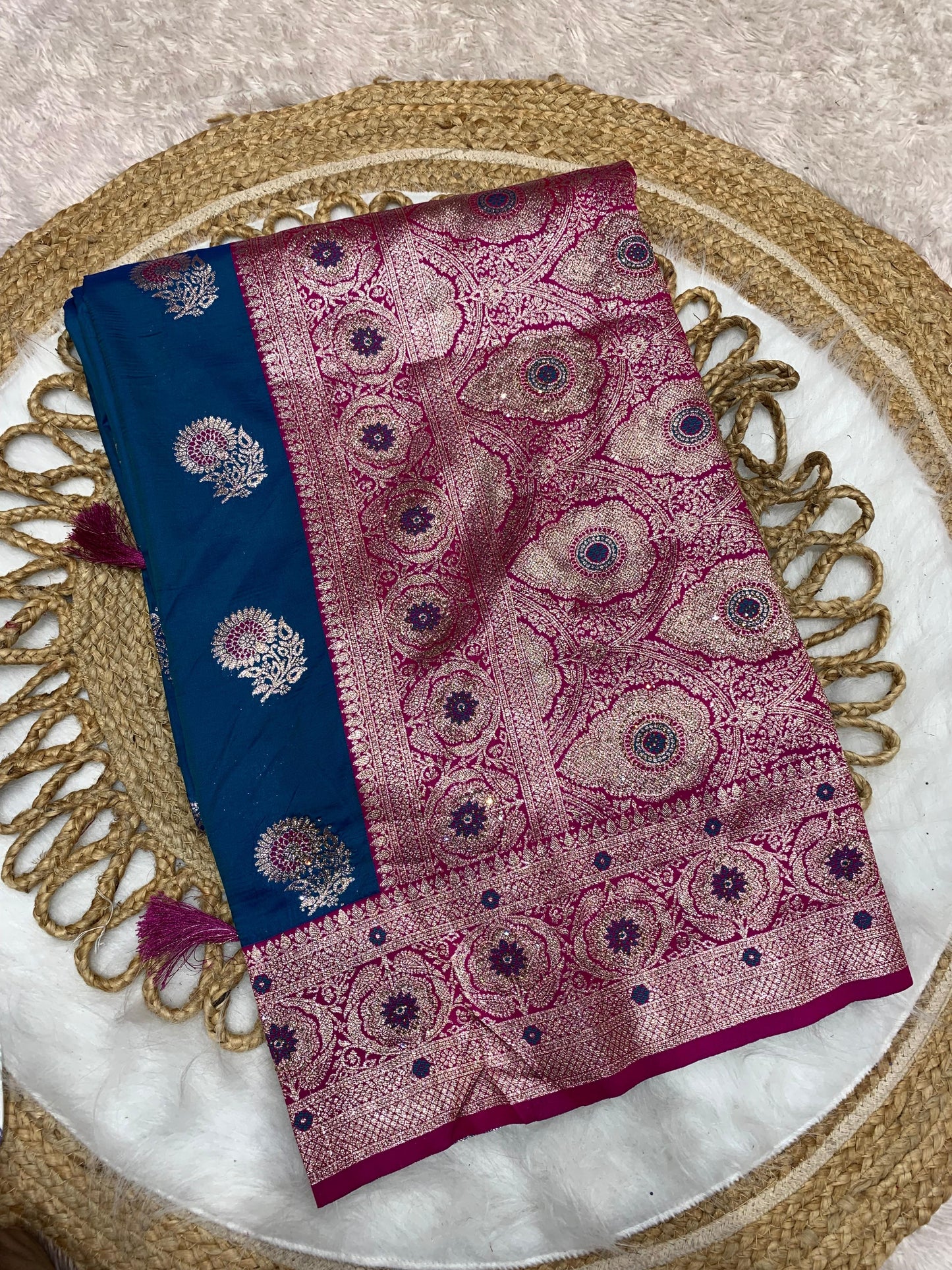 BS-DEHRADHUN PREMIUM SOFT SILK SAREE WITH RICH PALLU DESIGN WITH STONE WORK ALL OVER WITH TASSELS ATTACHED ON PALLU