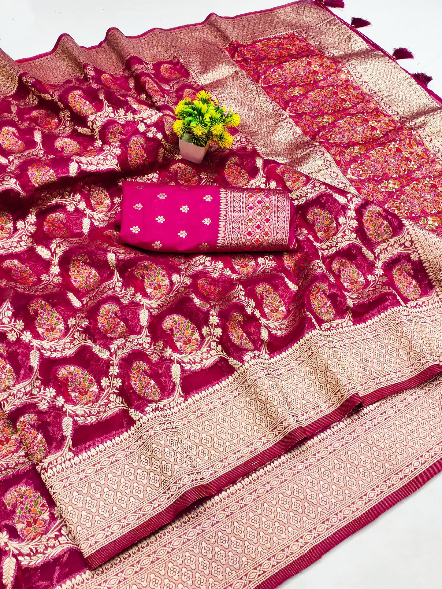 AJ-SAJNA ORGANZA PASHMINA SILK WITH HEAVY MEENA WORK WITH FABRIC WORK AT RICH PALLU WITH TASSELS ATTACHED ON PALLU