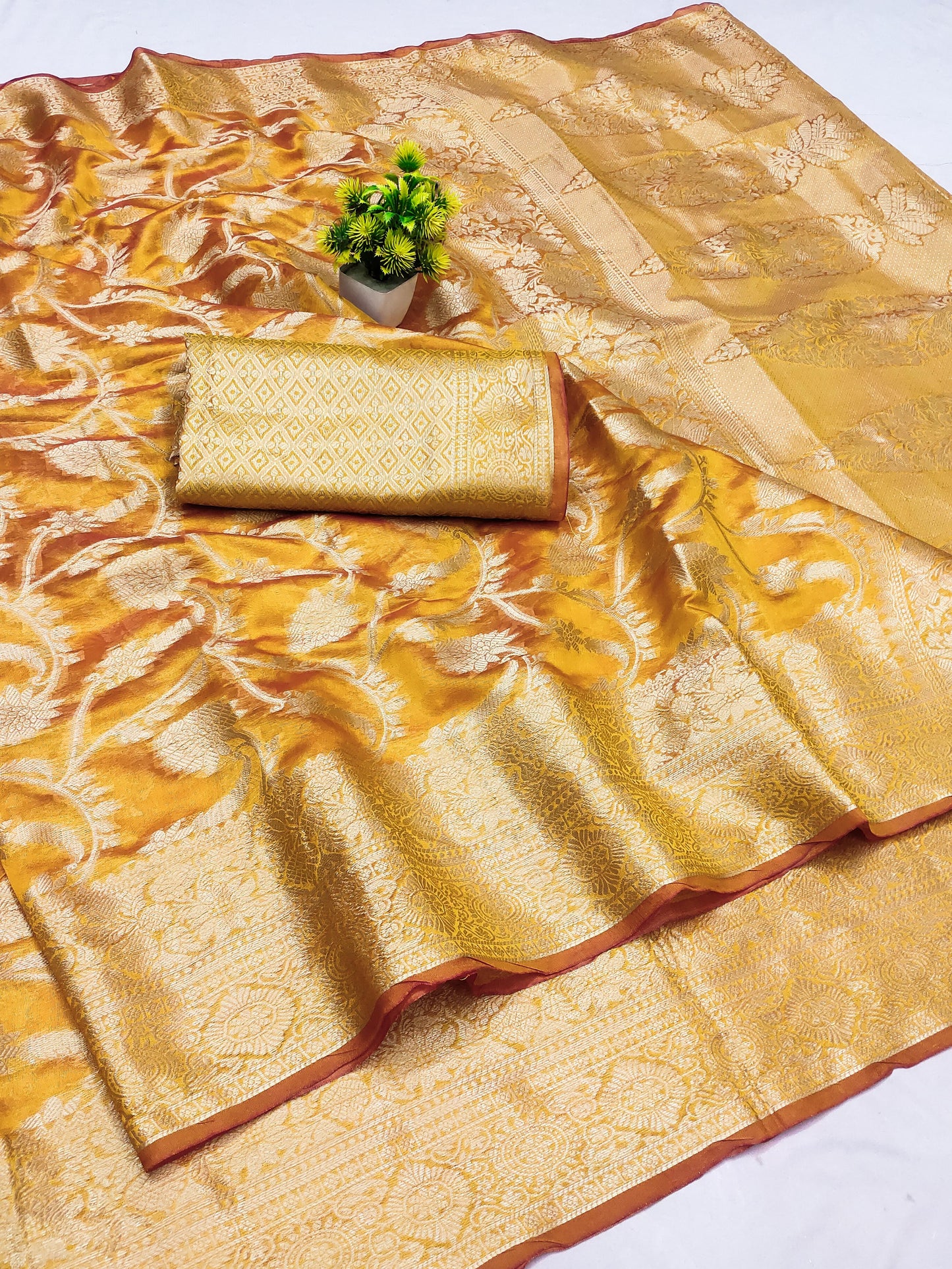 OG-BOUNCE ORGANZA SAREE WITH BEAUTIFUL JHAL DESIGN WITH RICH PALLU