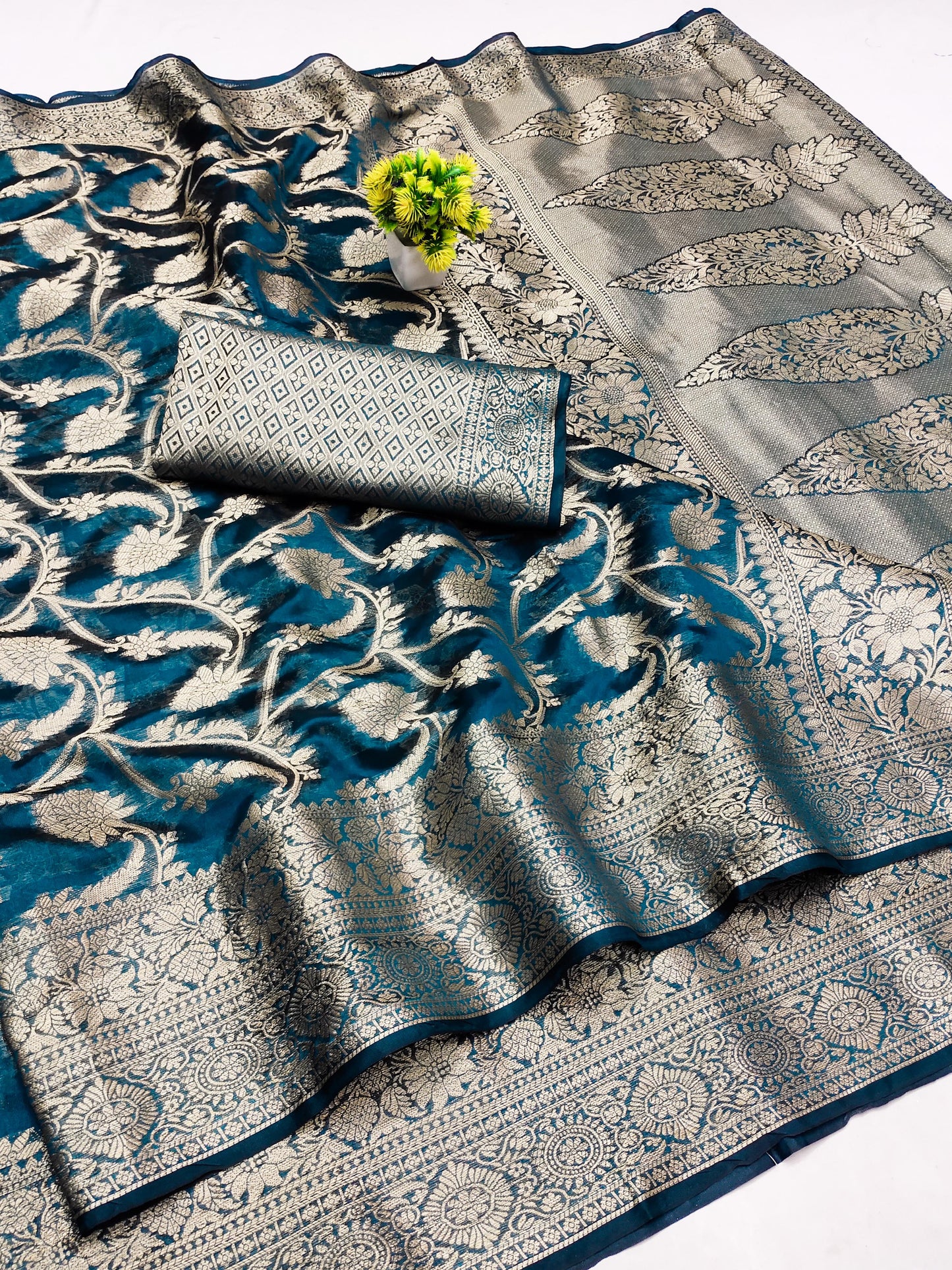 OG-BOUNCE ORGANZA SAREE WITH BEAUTIFUL JHAL DESIGN WITH RICH PALLU