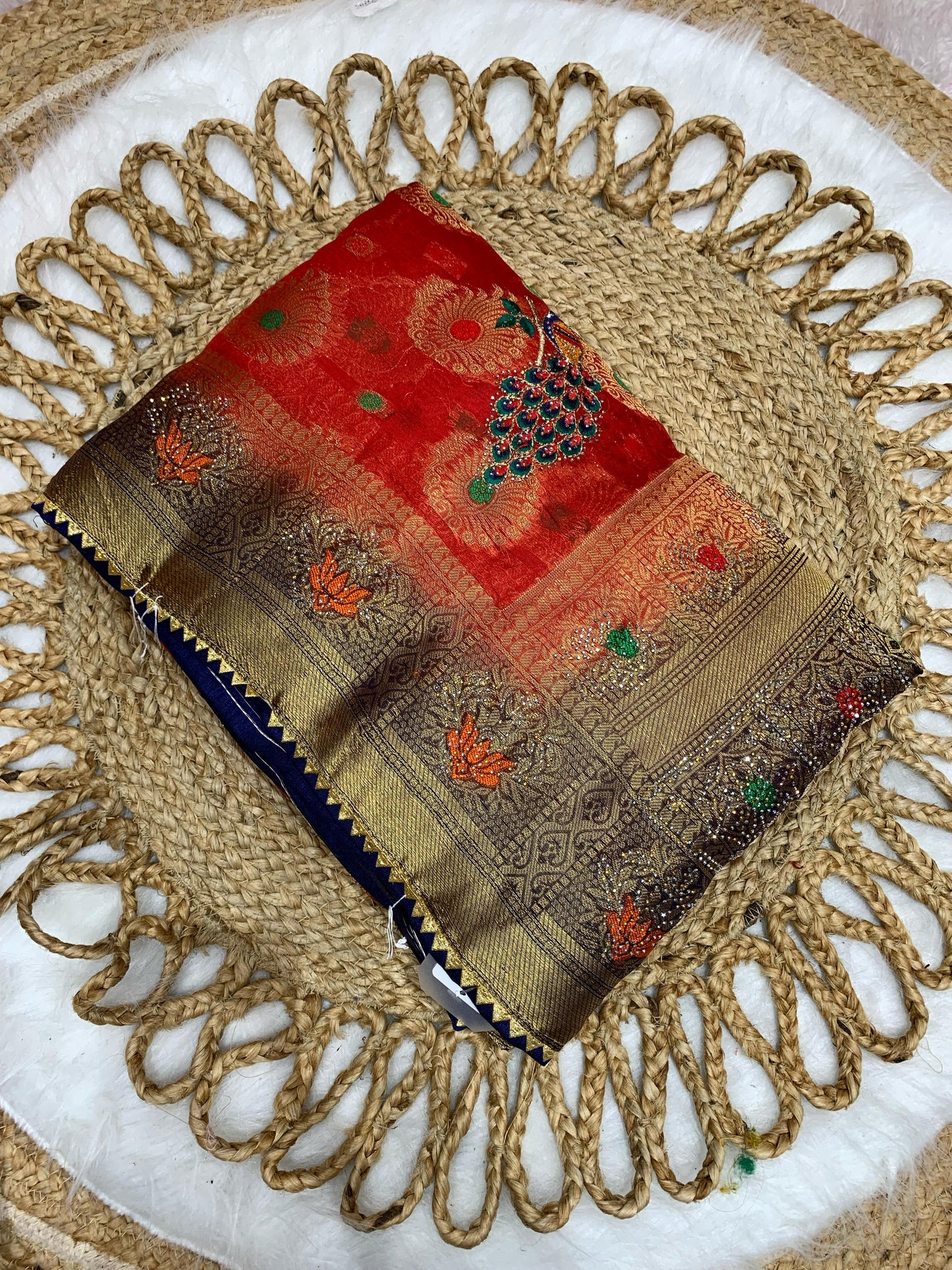 BS-KACCHI-KALI-2 DIABLE ORGANZA SAREE WITH BEAUTIFUL LAHERIA DESIGN WITH PEACOCK ALL OVER WITH HEAVY SIROSKI WORK WITH RICH PALLU TASSELS ATTACHED