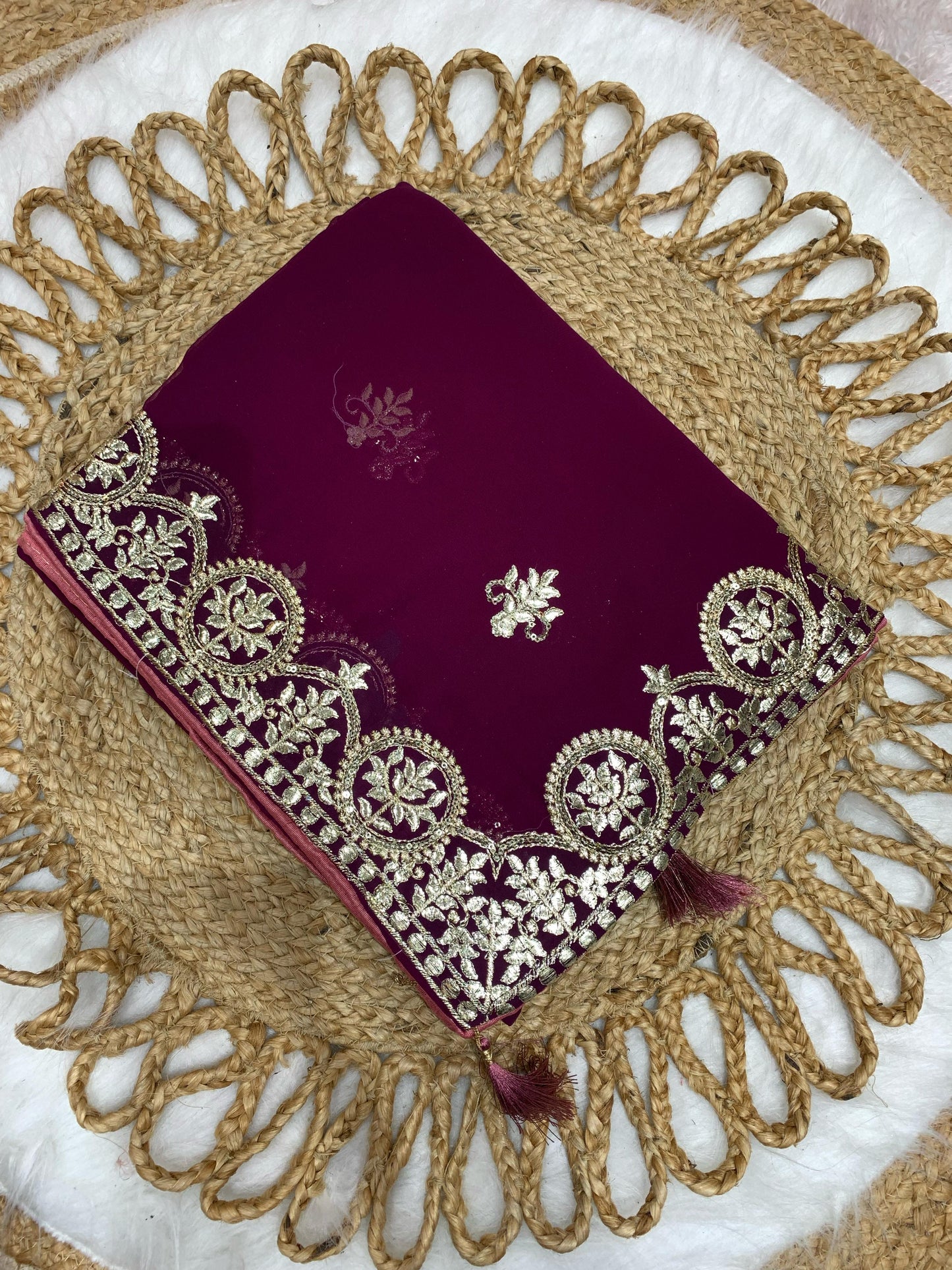 KAS-NEERJA BLOOMING SAREE WITH BEAUTIFUL PETHA WORK WITH TASSELS ATTACHED