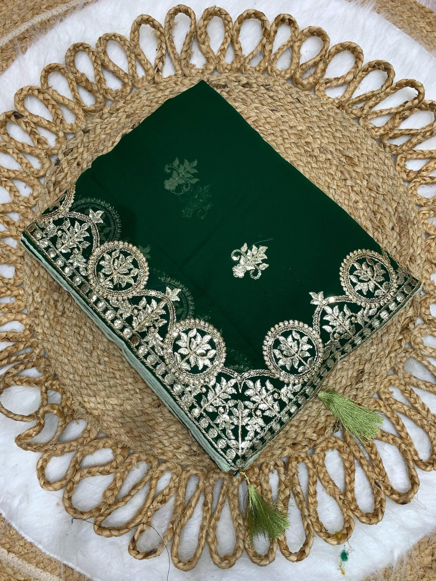 KAS-NEERJA BLOOMING SAREE WITH BEAUTIFUL PETHA WORK WITH TASSELS ATTACHED