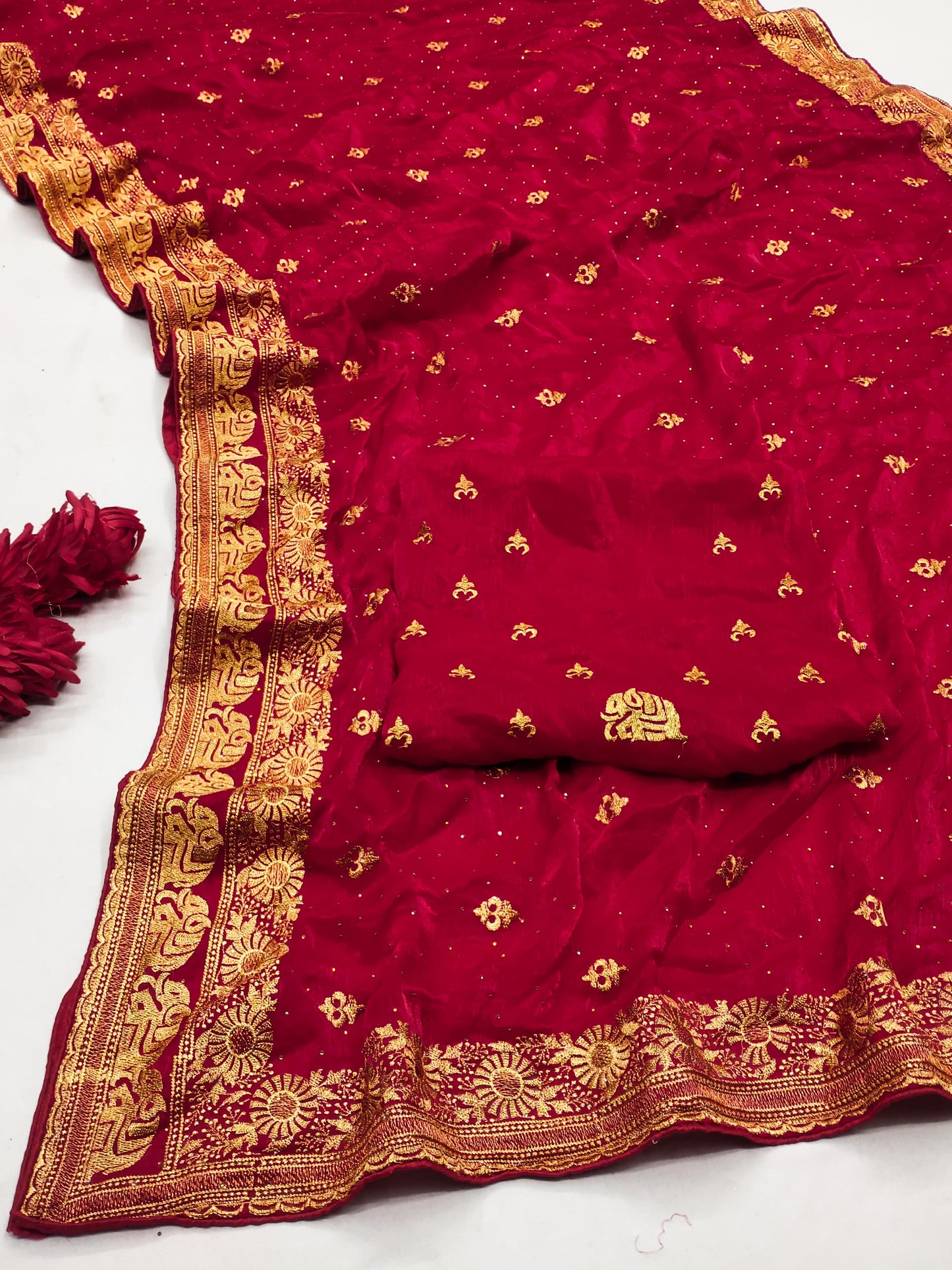DF-DIOR FENDI CHIFFON SAREE WITH GAJRAJ DESIGN ON BORDER WITH FLOWER PATTERN WITH HEAVY BLOUSE