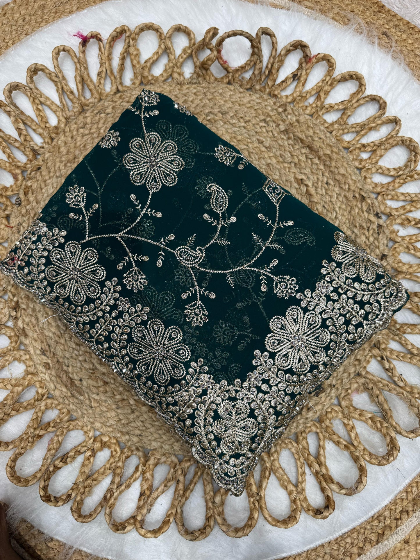 BS-BAGHYASHREE BLOOMING SAREE WITH BEAUTIFUL FLOWER DESIGN ON BORDER WITH JHAL WORK ALL OVER WITH JHARAKN