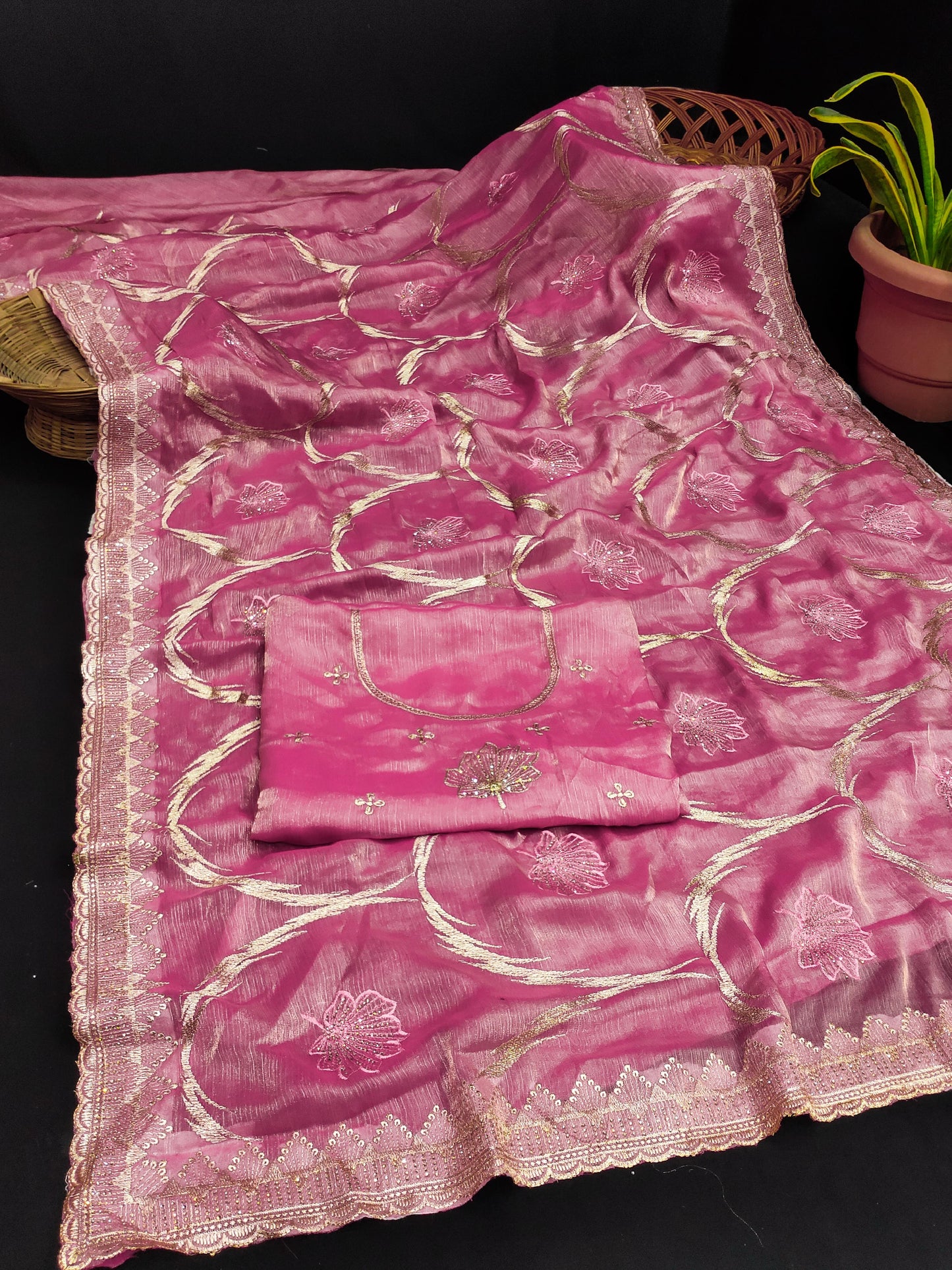 DF-VARTMAAN FENDI CHIFFON SAREE WITH BEAUTIFUL UNIQUE DESIGNER PIECE WITH FLOWER BHUTA WITH SIROSKI WORK