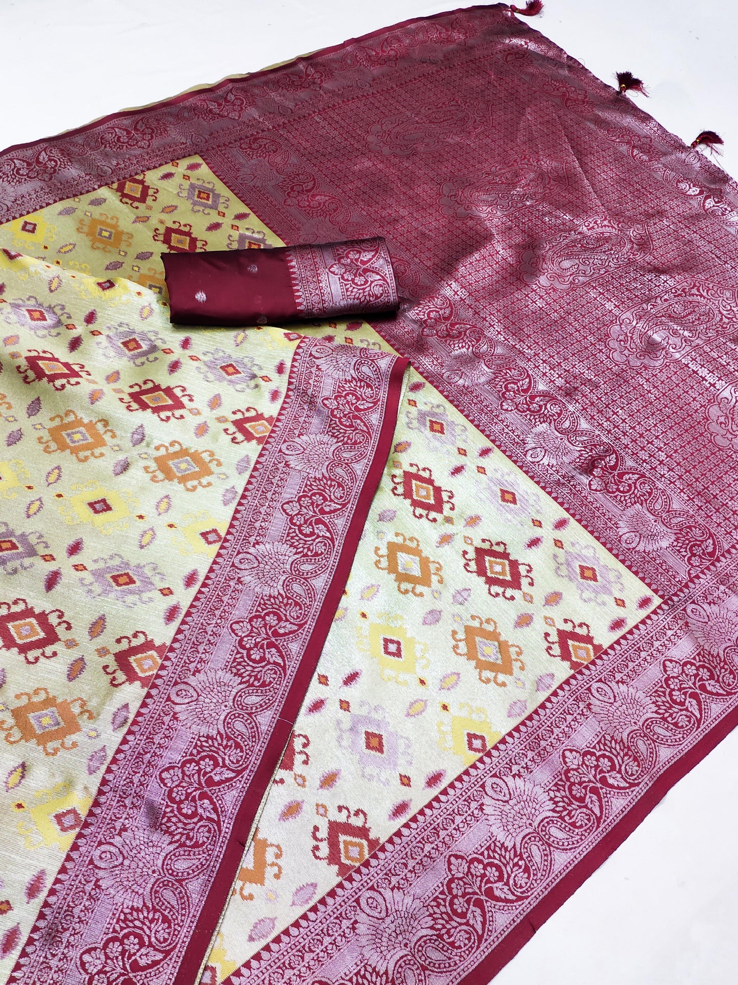 AJ-NIHARIKA PREMIUM SILVER PATTU SAREE WITH BEAUTIFUL BATIK PRINT ON BODY WITH SILVER JAREE BORDER WITH RICH PALLU AND TASSELS ATTACHED ON IT