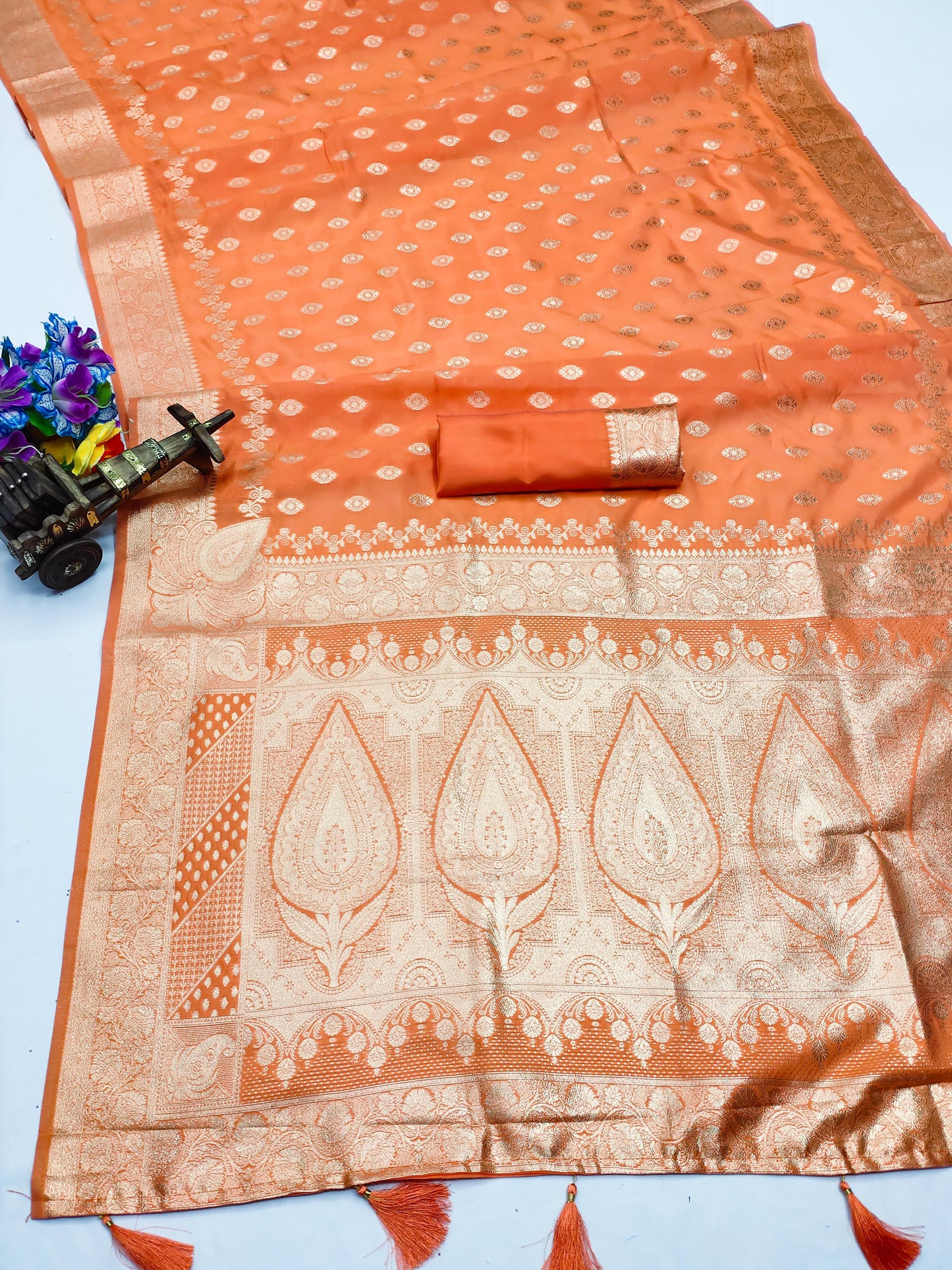 AJ-GARDEN SOFT SILK SAREE WITH BOLLWOOD STYLE PALLU WITH KALASH AND ZAREE WEAVING DESIGN ALL OVER
